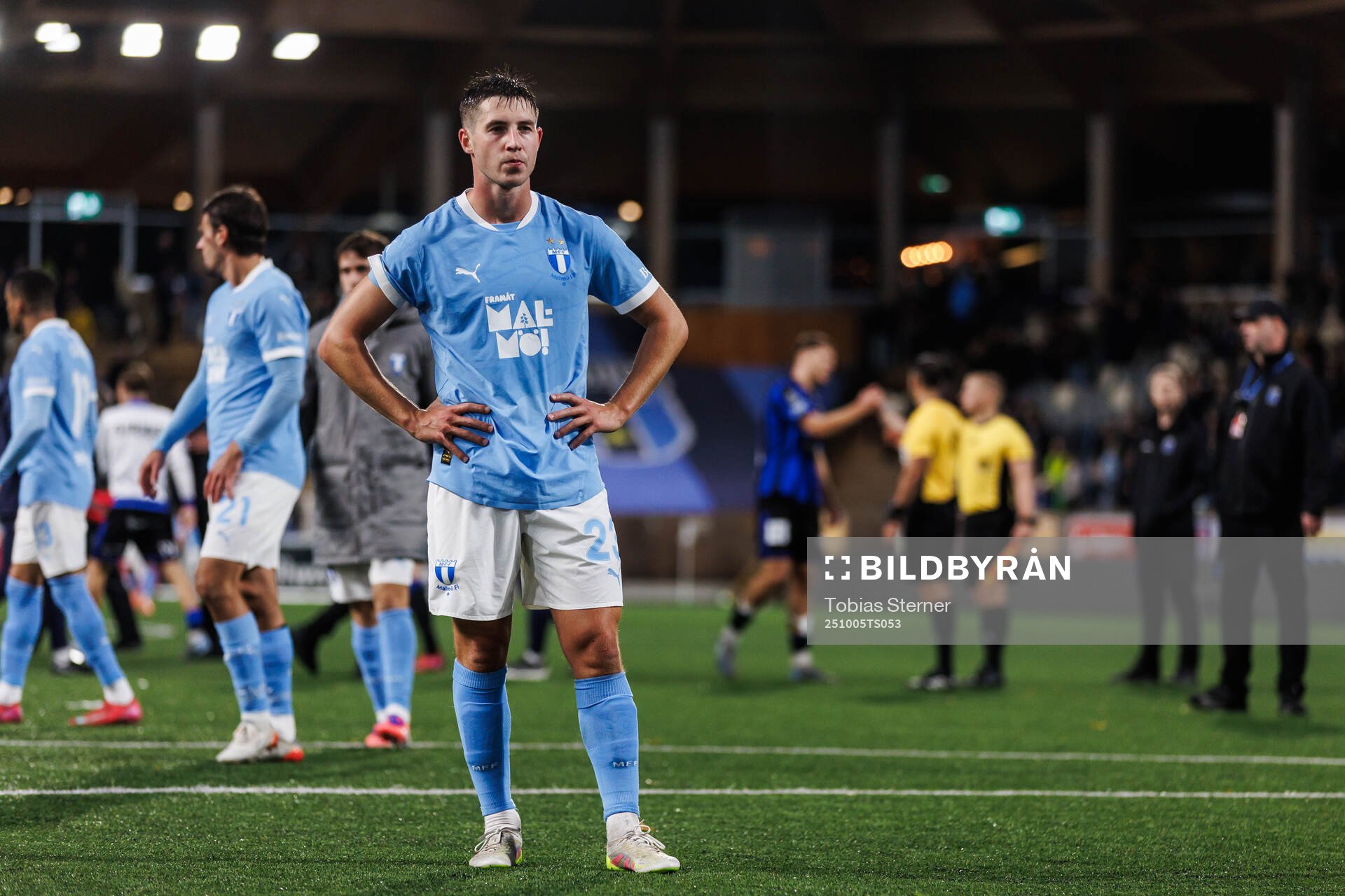 Malmö FFs Lasse Berg Johnsen deppar