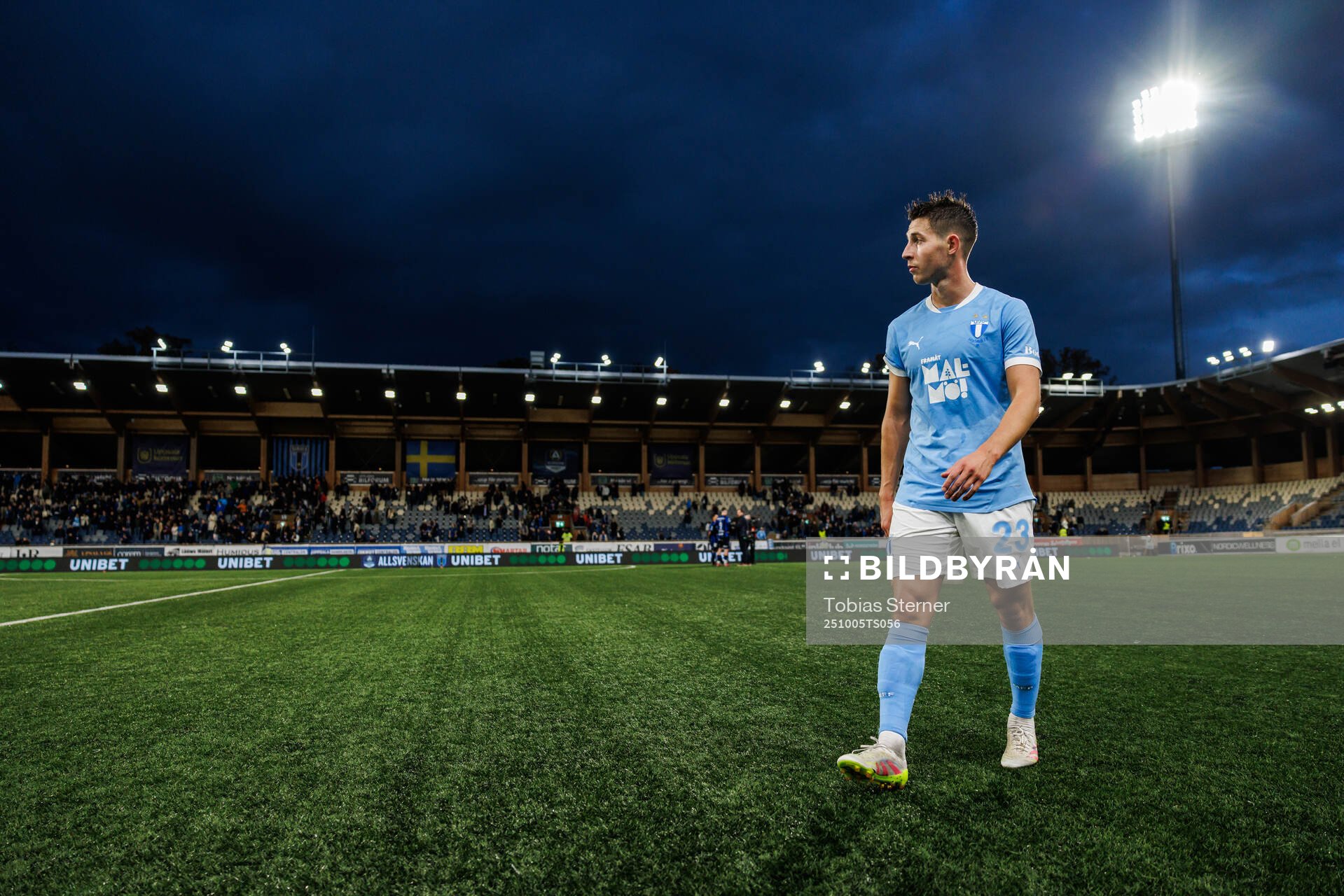 Malmö FFs Lasse Berg Johnsen deppar