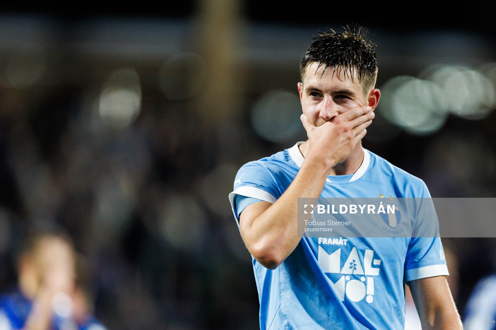 Malmö FFs Lasse Berg Johnsen deppar