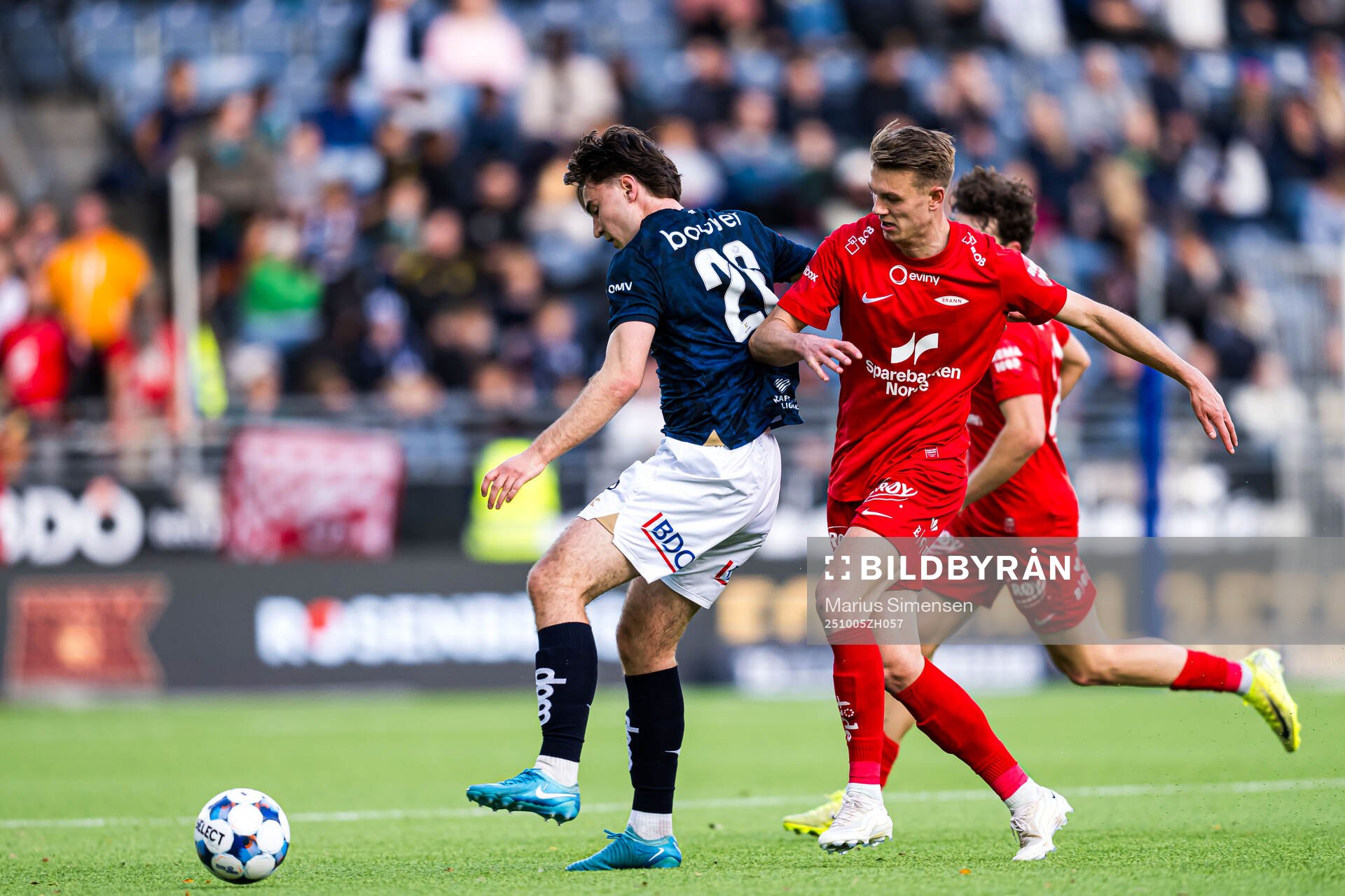 Simen Kvia-Egeskog of Viking and Emil Kornvig of Brann