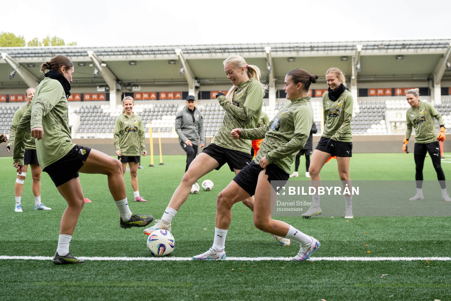 Lisa Löwing and Hanna Wijk of Häcken