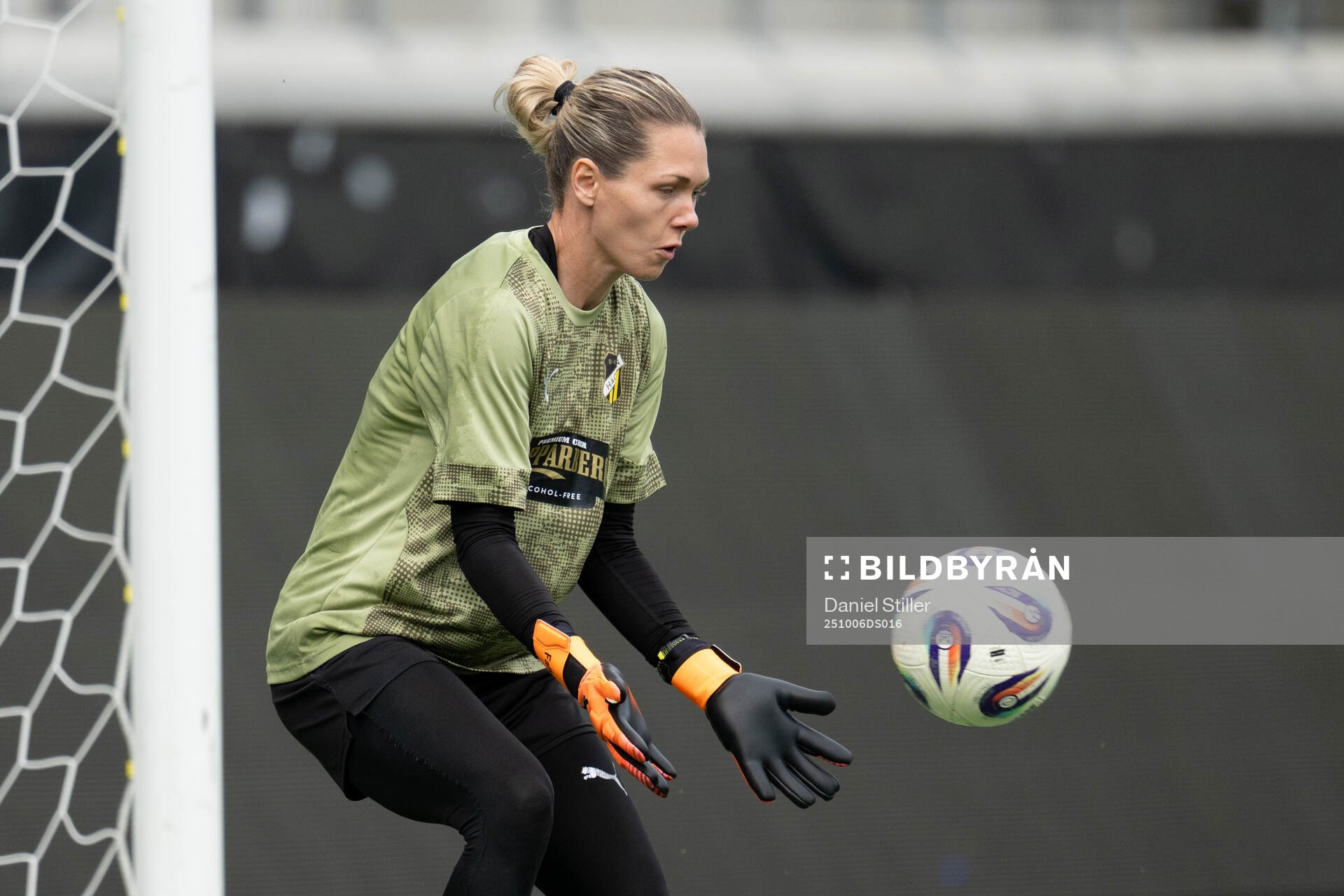 Goalkeeper Jennifer Falk of Häcken