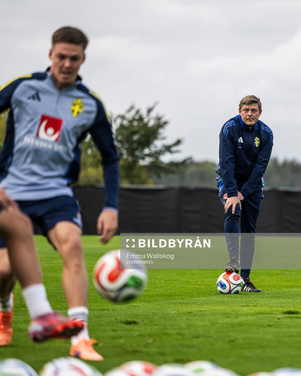 Head coach Jon Dahl Tomasson of the Swedish national