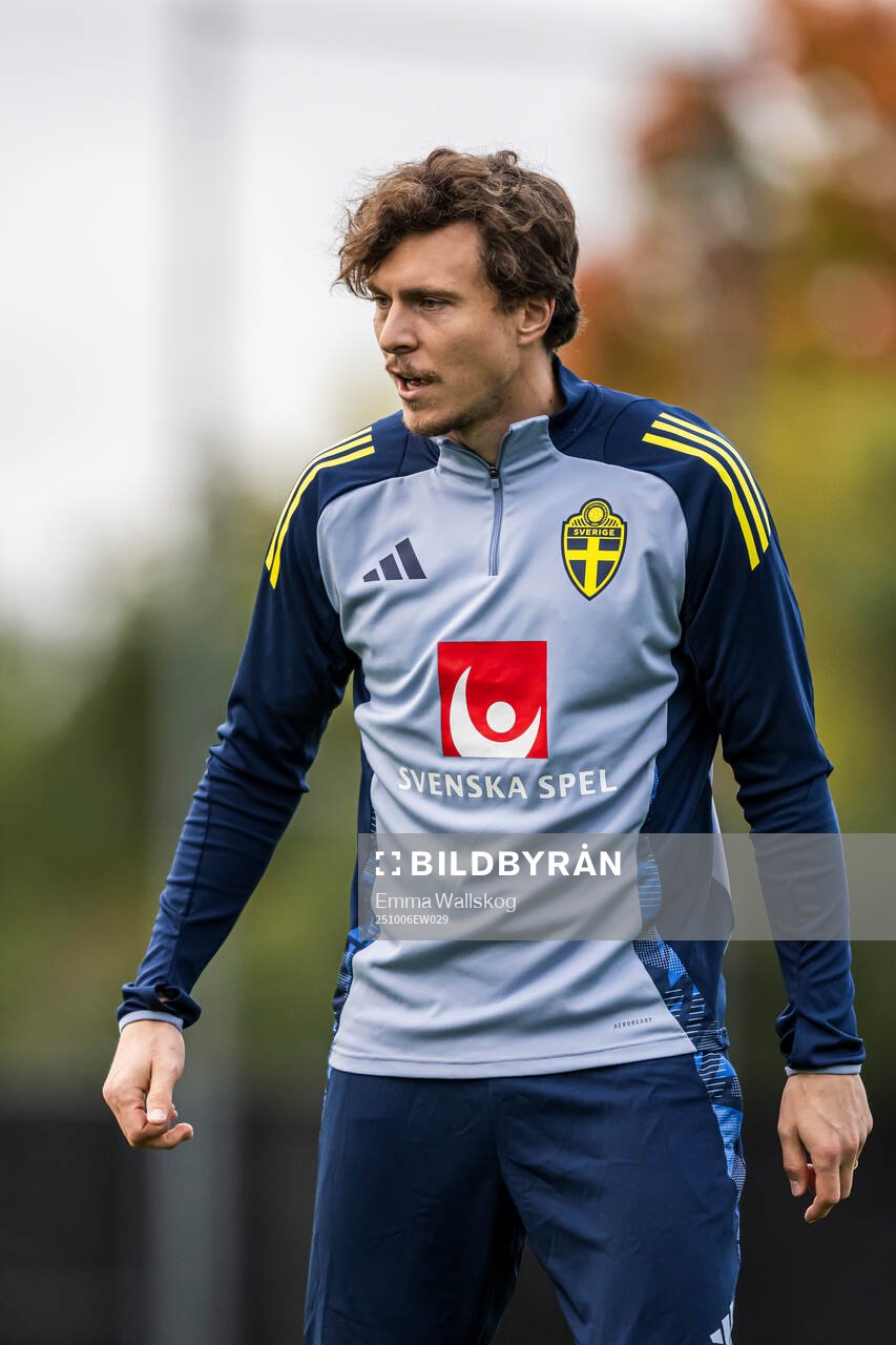 Victor Nilsson Lindelöf of the Swedish national football