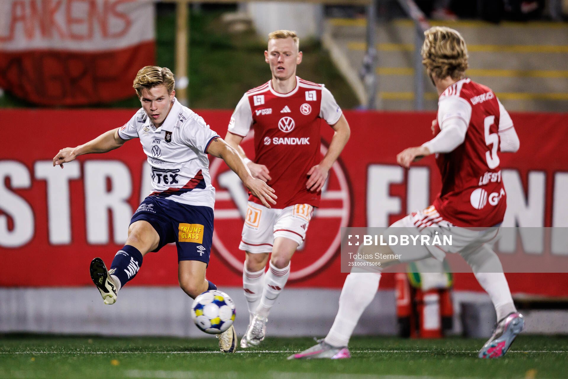 Örgrytes Isak Dahlqvist mot Sandvikens IFs Christopher