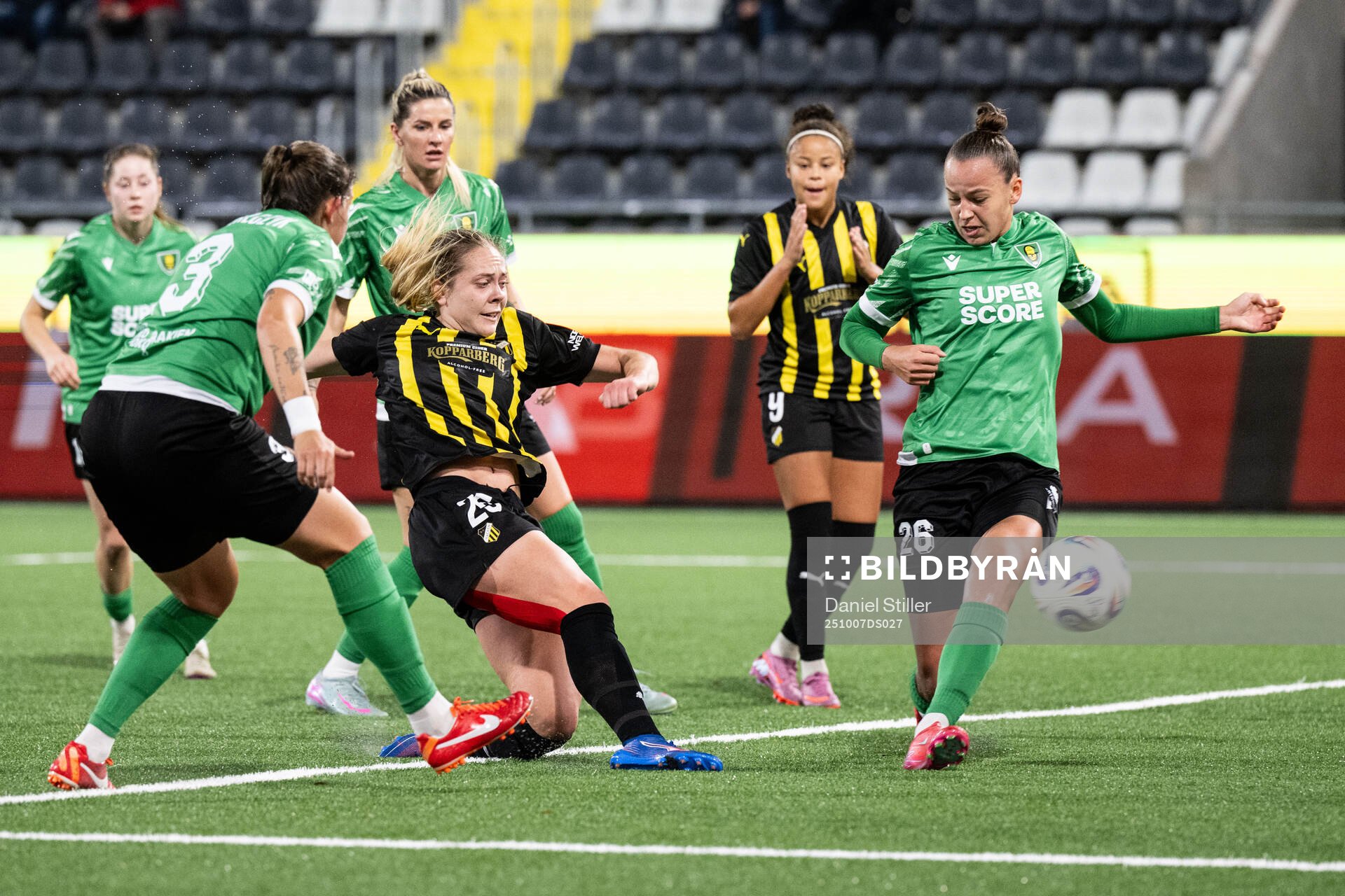 Alice Bergström of Häcken and Marcjanna Zawadzka of