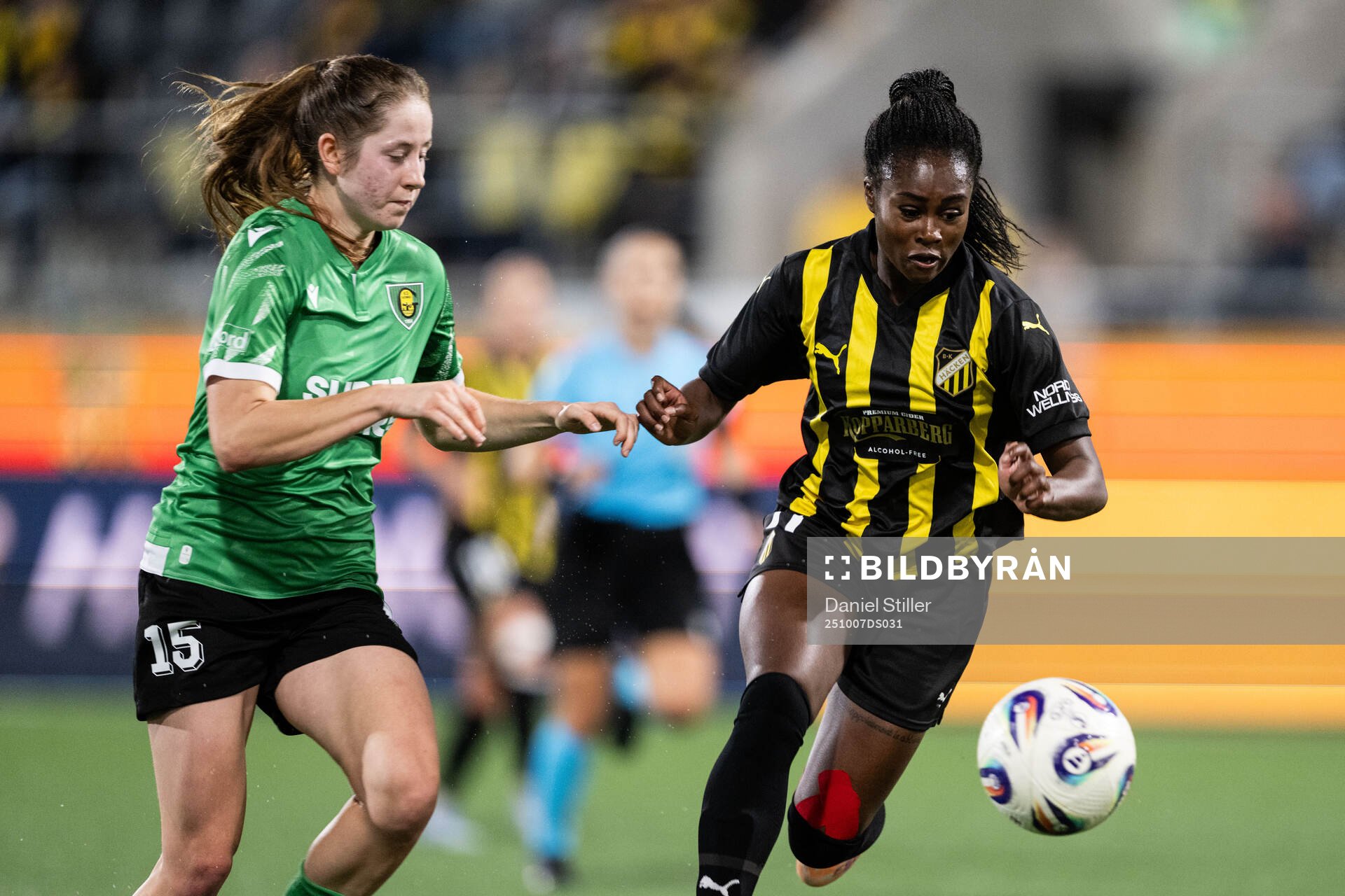 Jagoda Cyraniak of Katowice and Monica Jusu Bah of Häcken