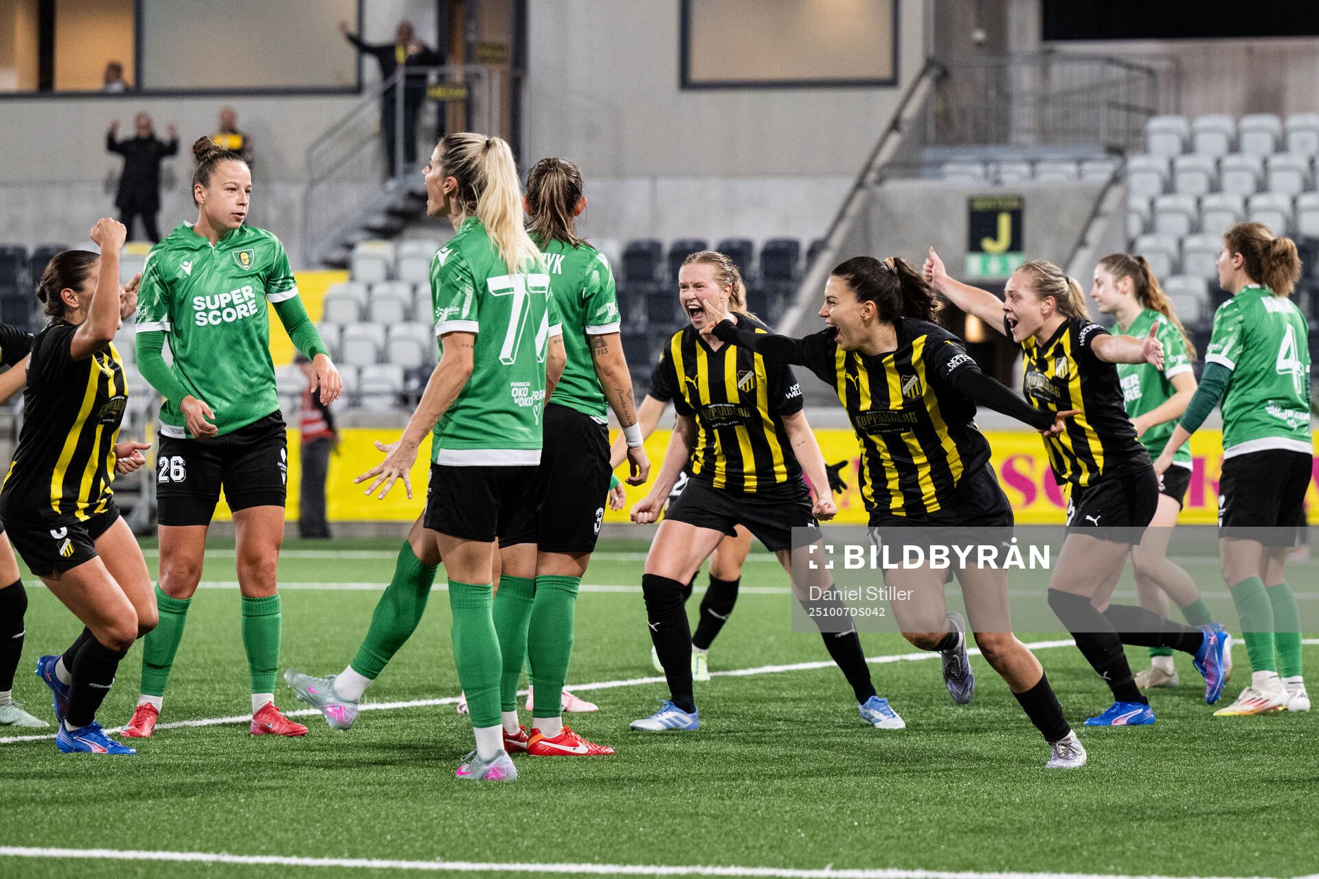 Helena Sampaio of Häcken celebrates