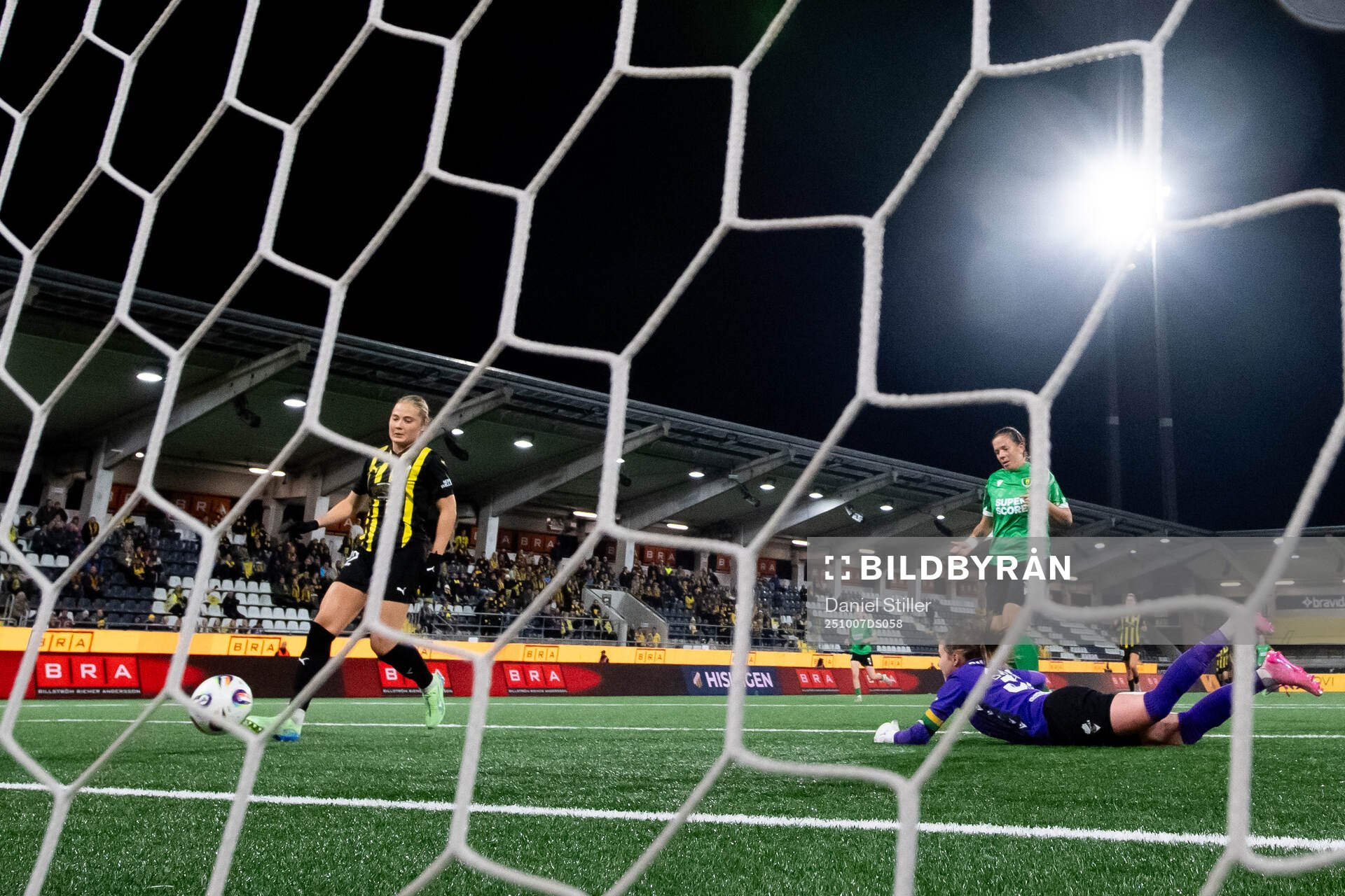 Paulina Nyström of Häcken scores 3-0