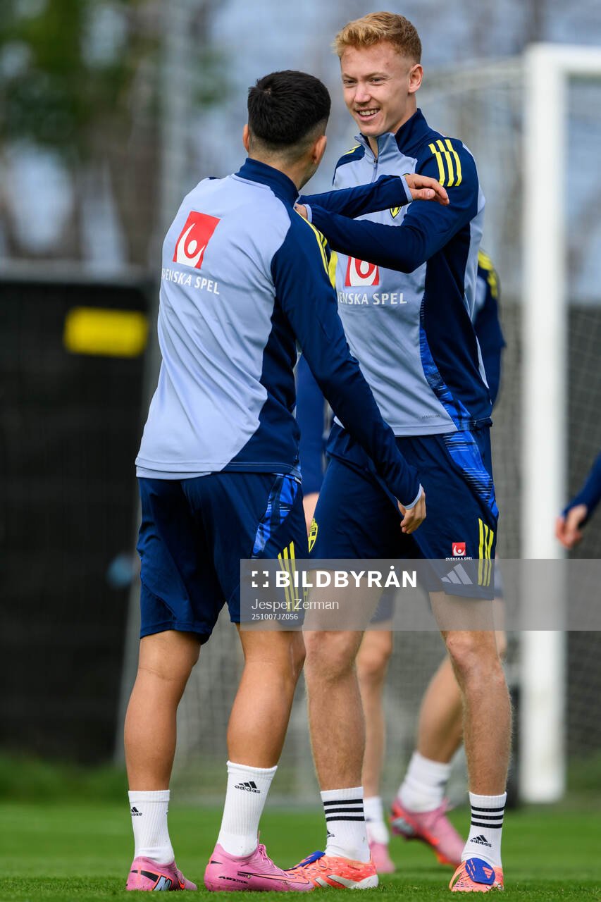 Yasin Ayari and Hugo Larsson of the Swedish men's national