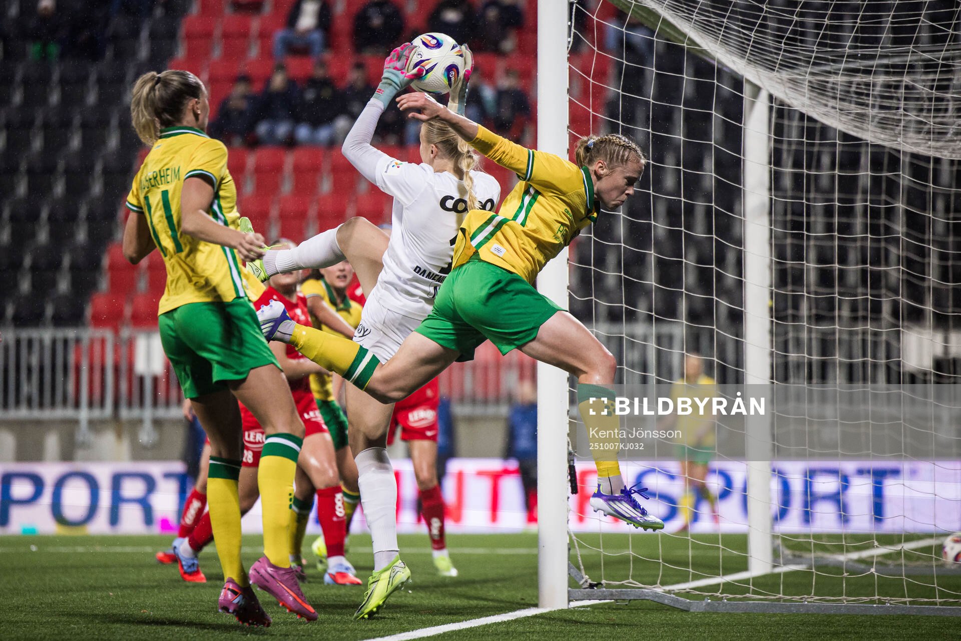 Goalkeeper Selma Panengstuen of Brann and Julie Blakstad of