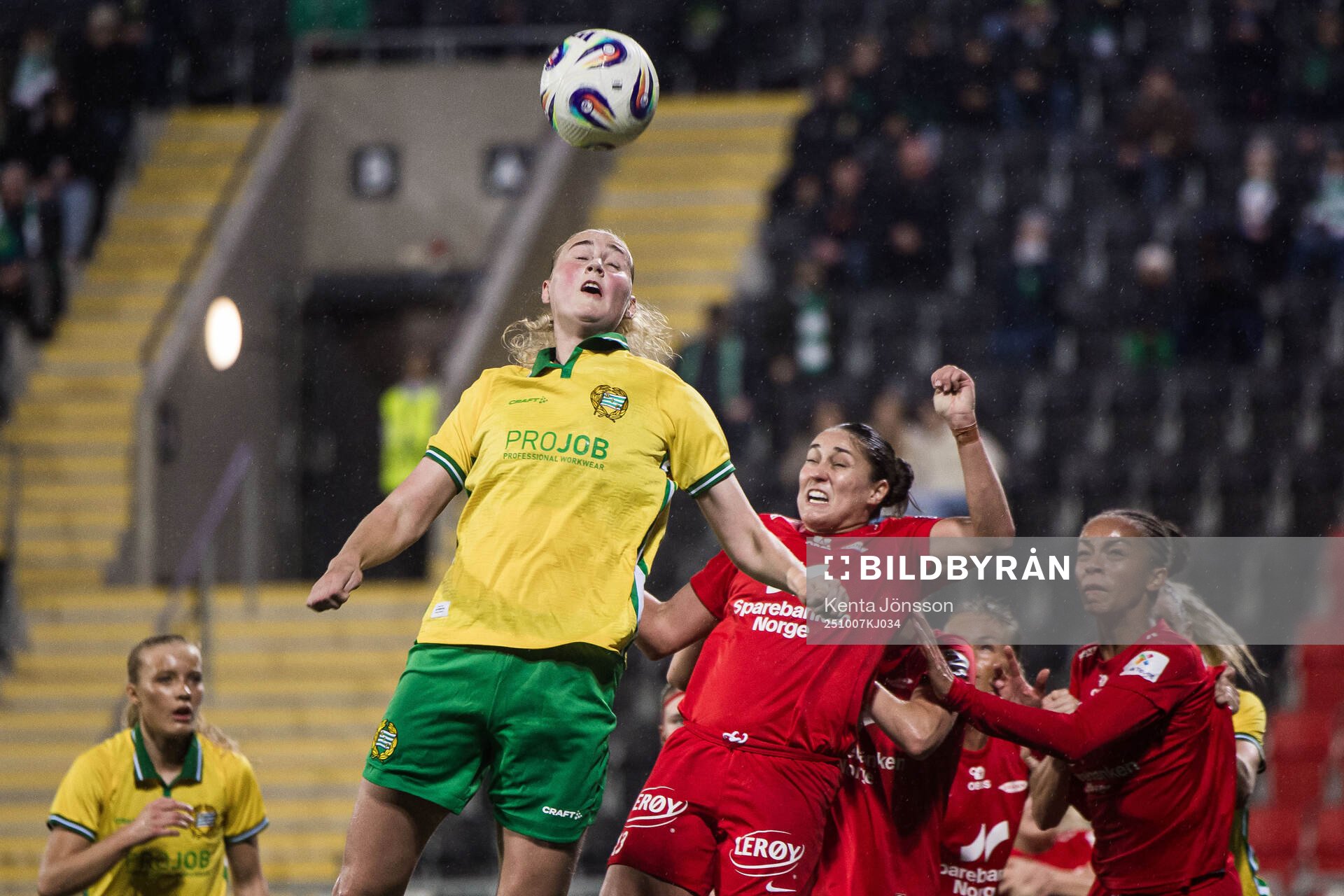 Emelie Bragstad of Hammarby and Brenna Lovera of Brann