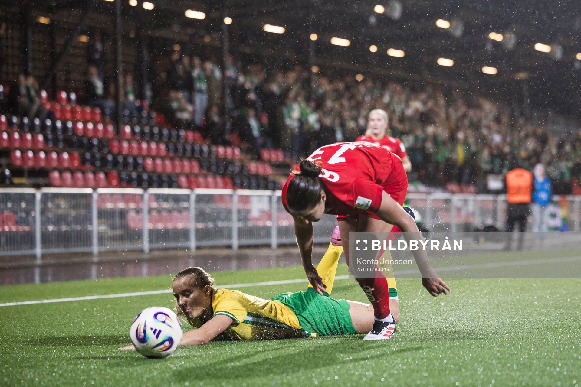 Smilla Holmberg of Hammarby and Brenna Lovera of Brann