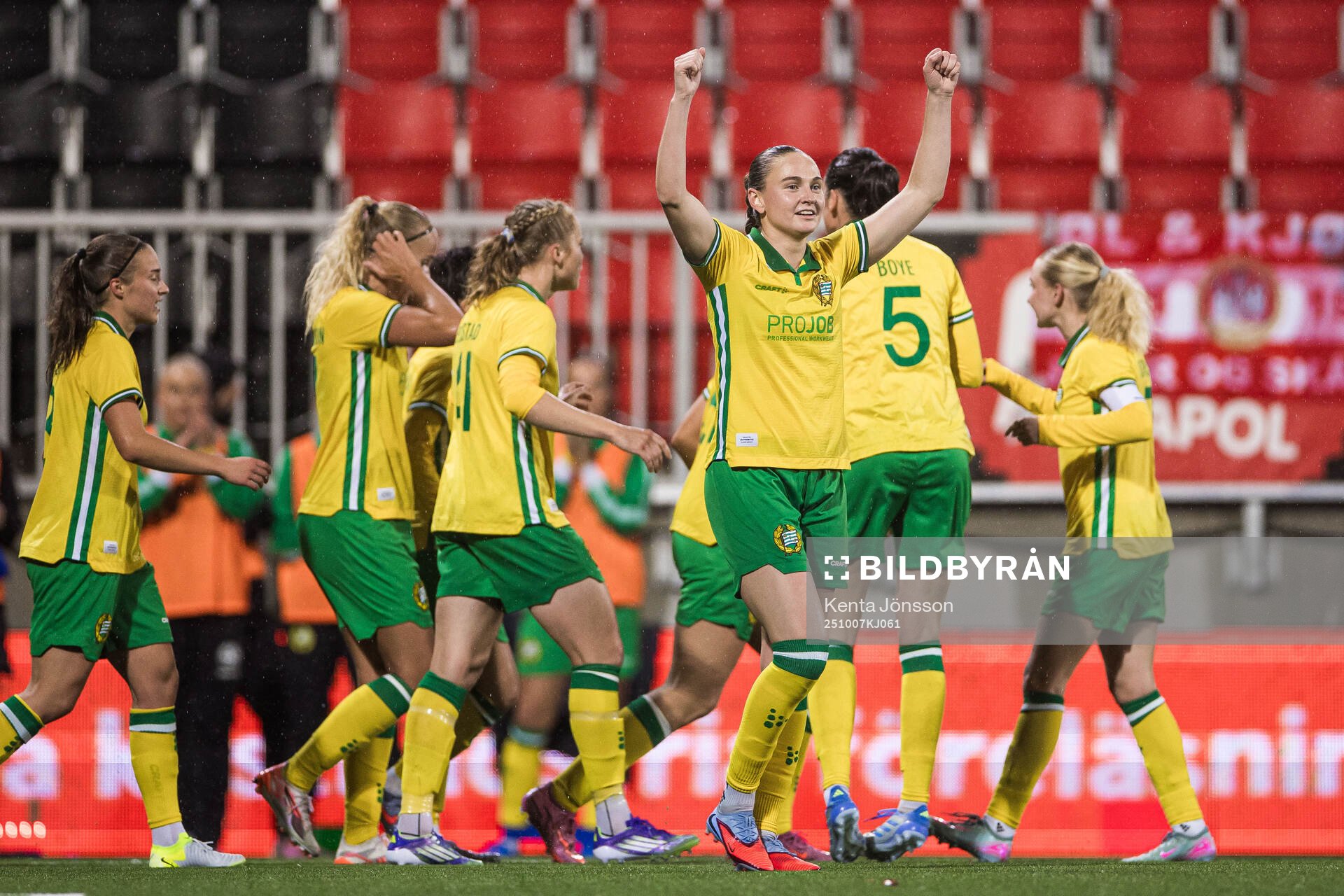 Vilde Hasund of Hammarby celebrates