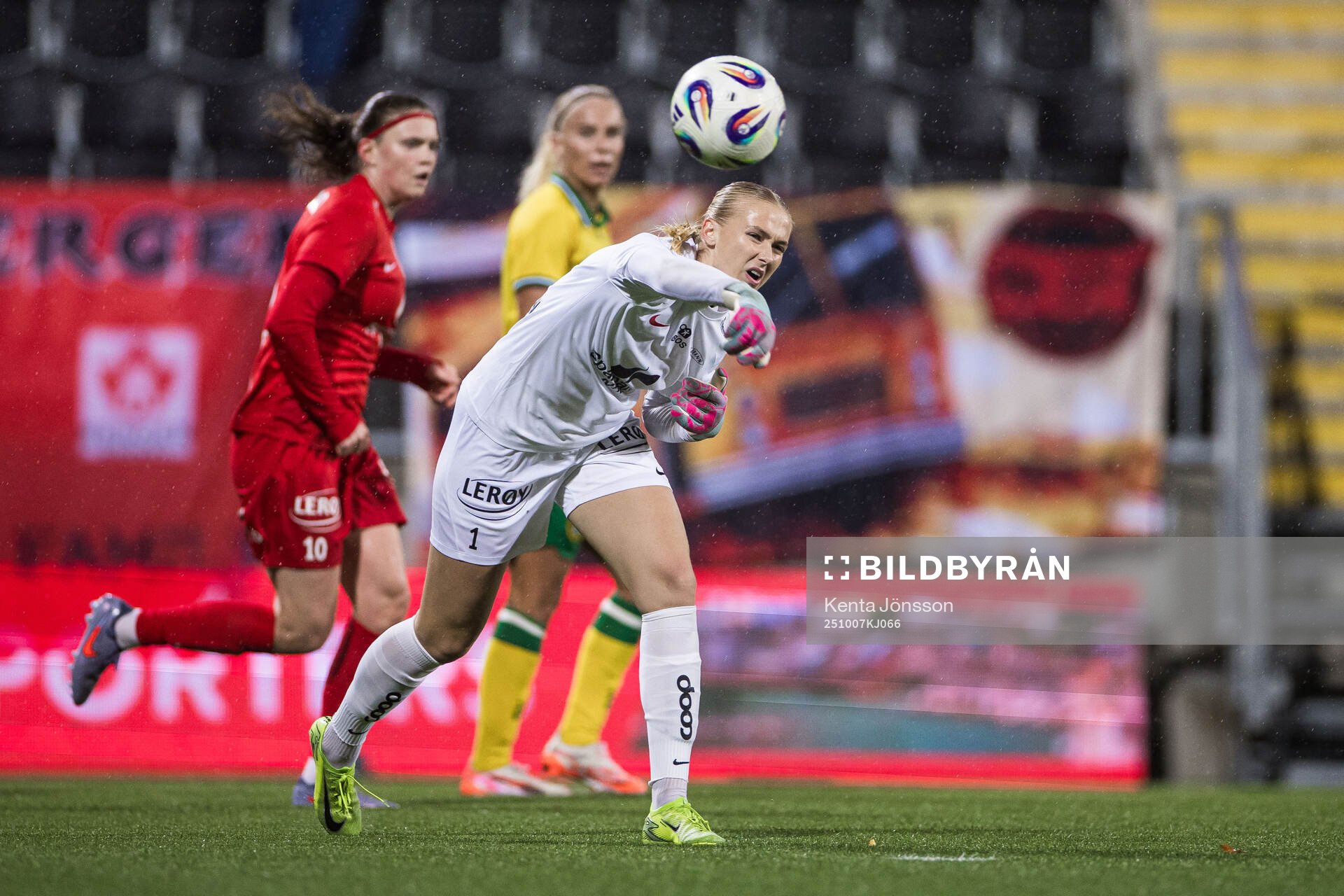 Goalkeeper Selma Panengstuen of Brann