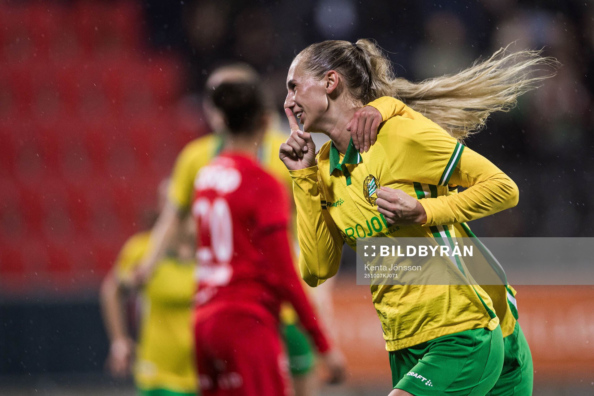 Ellen Wangerheim of Hammarby celebrates
