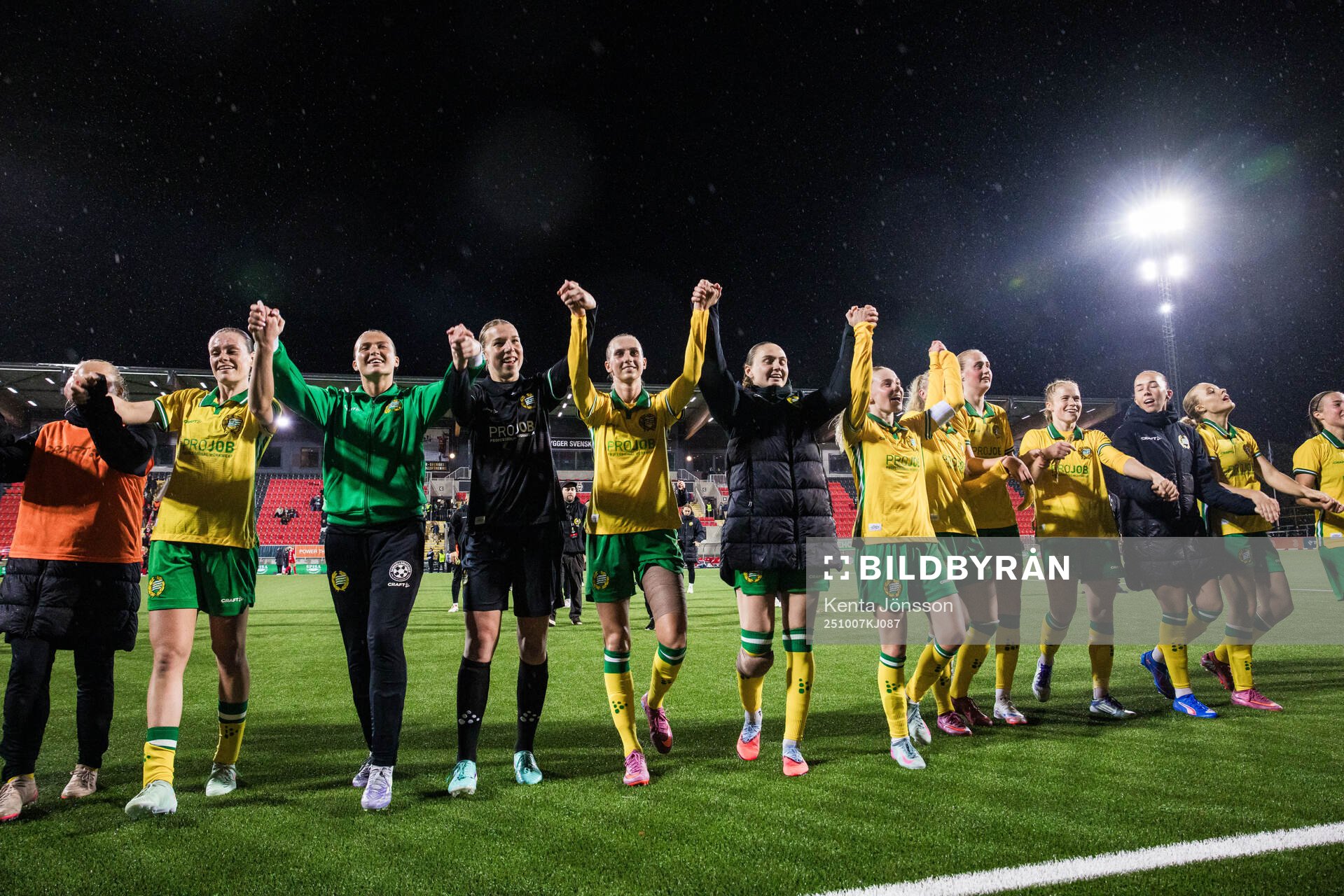 Ellen Wangerheim of Hammarby celebrates with team mates