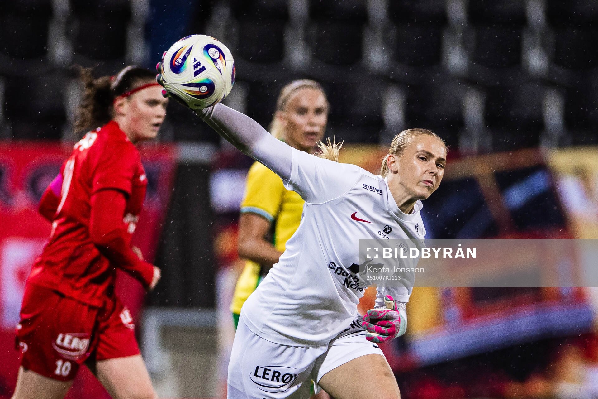 Goalkeeper Selma Panengstuen of Brann