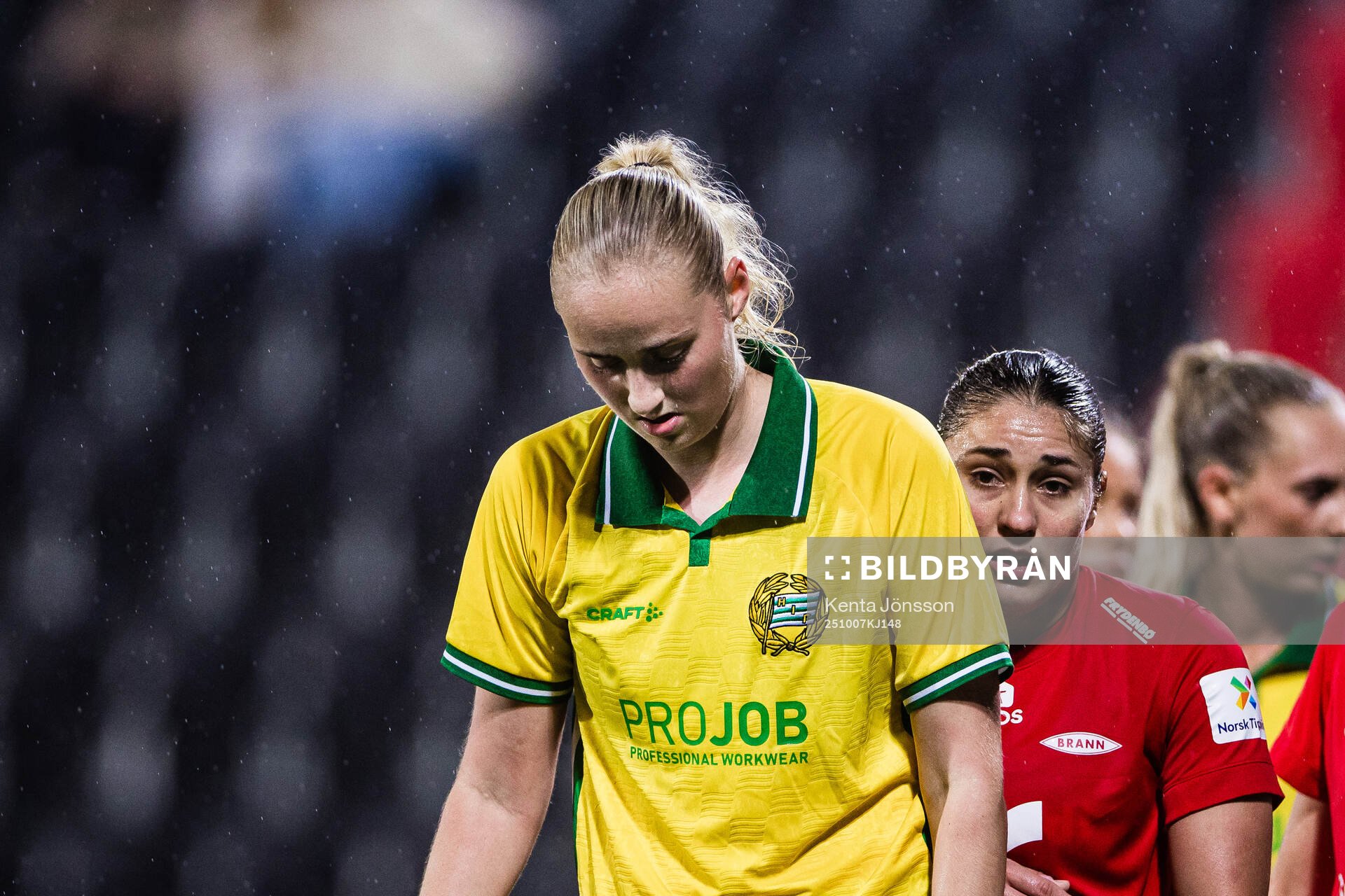 Emelie Bragstad of Hammarby looks dejected