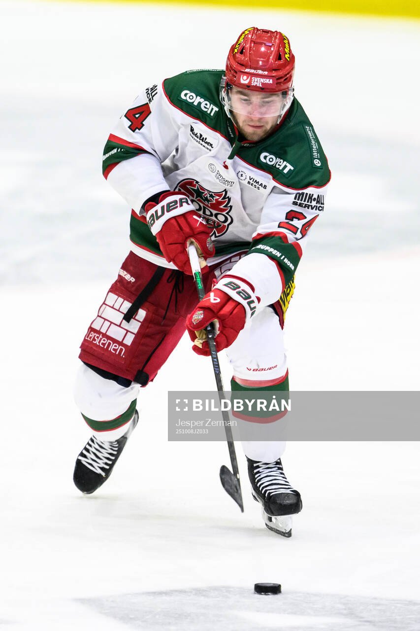 Modos Kyle Topping