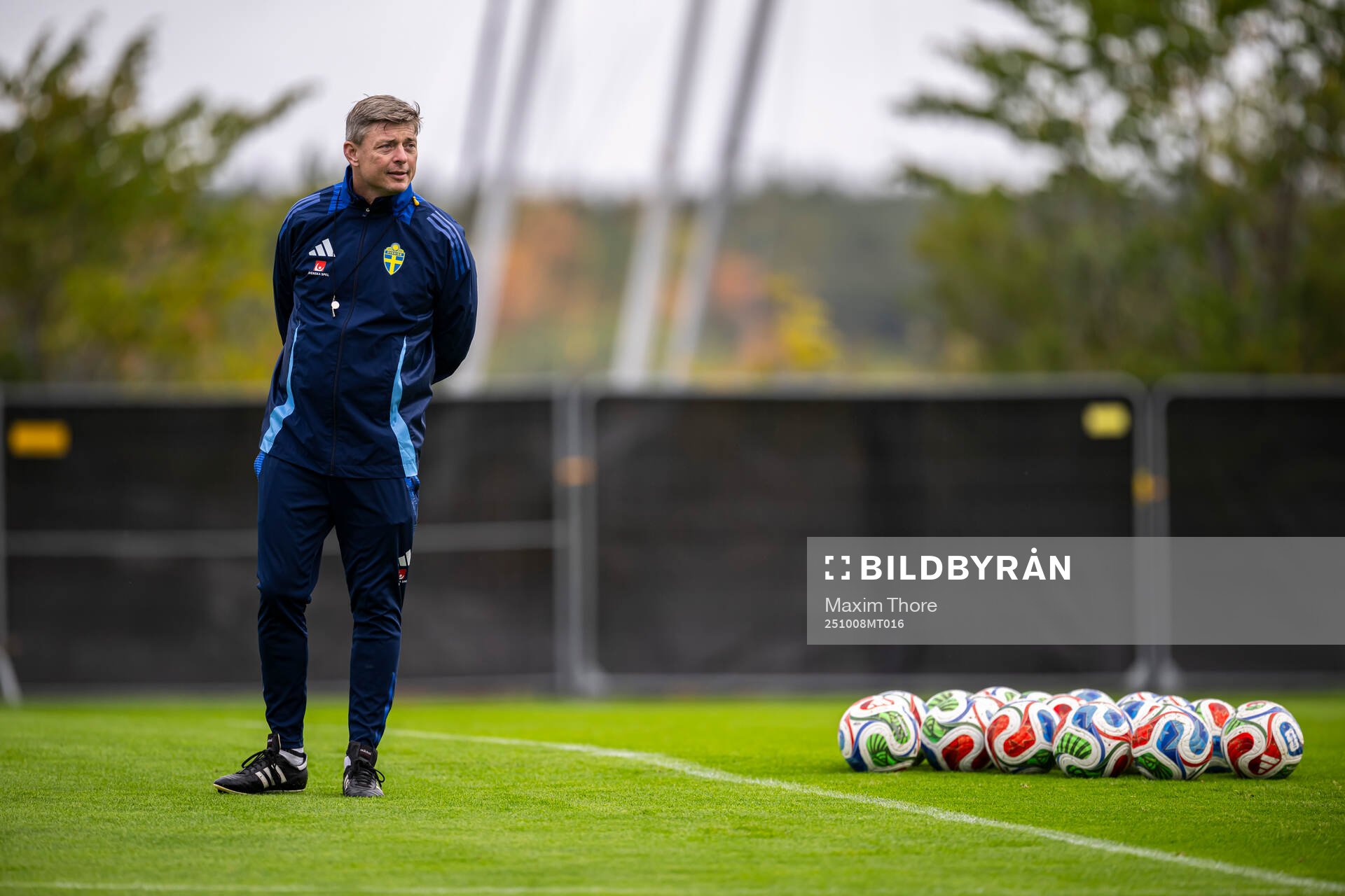 Head coach Jon Dahl Tomasson of the Swedish men's national