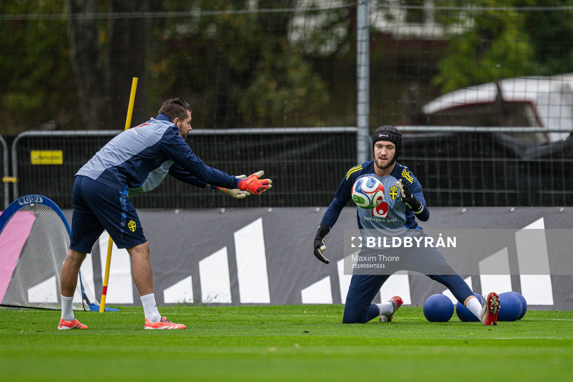Goalkeeper Kristoffer Nordfeldt and goalkeeper Noel