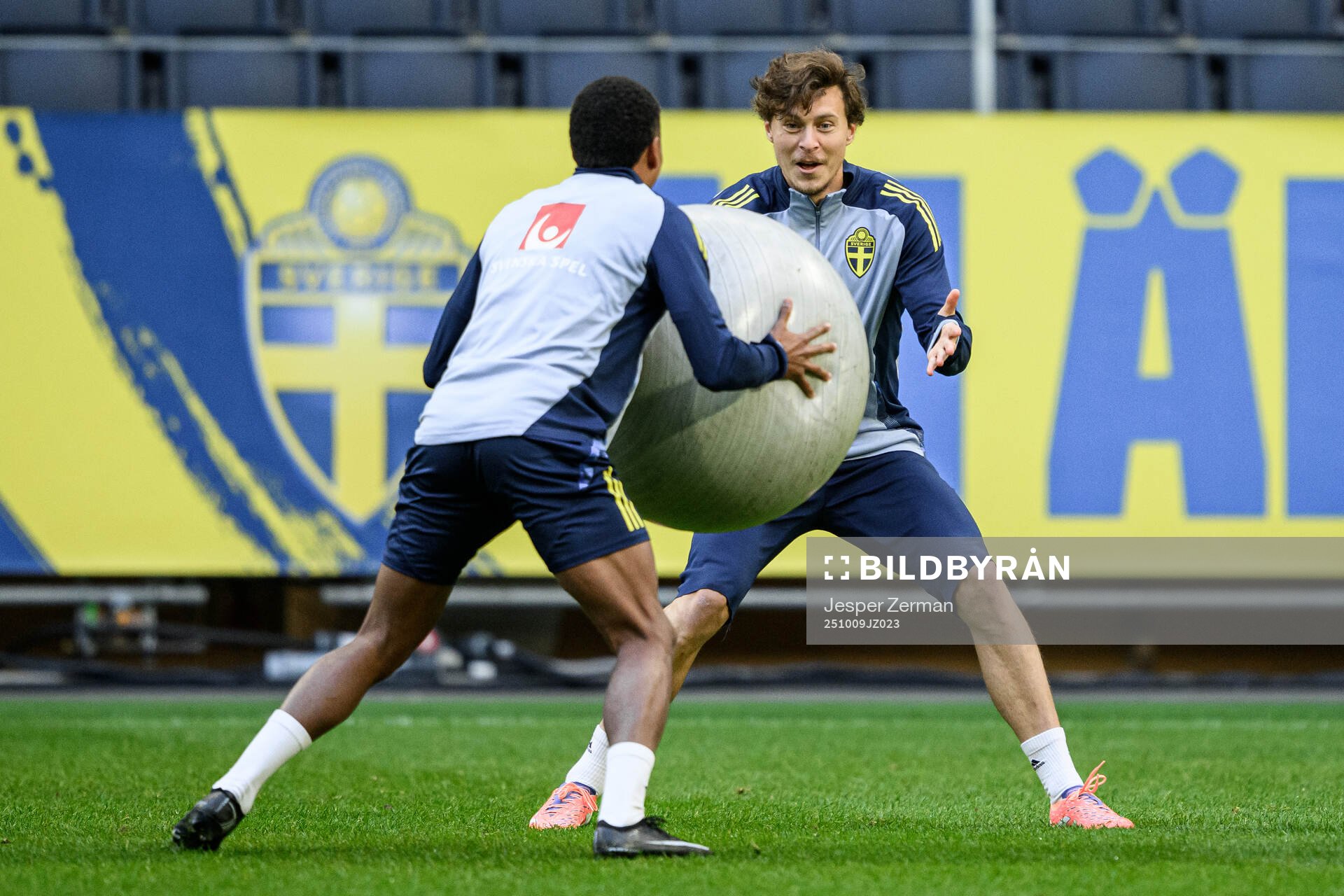 Victor Nilsson Lindelöf of the Swedish men's national