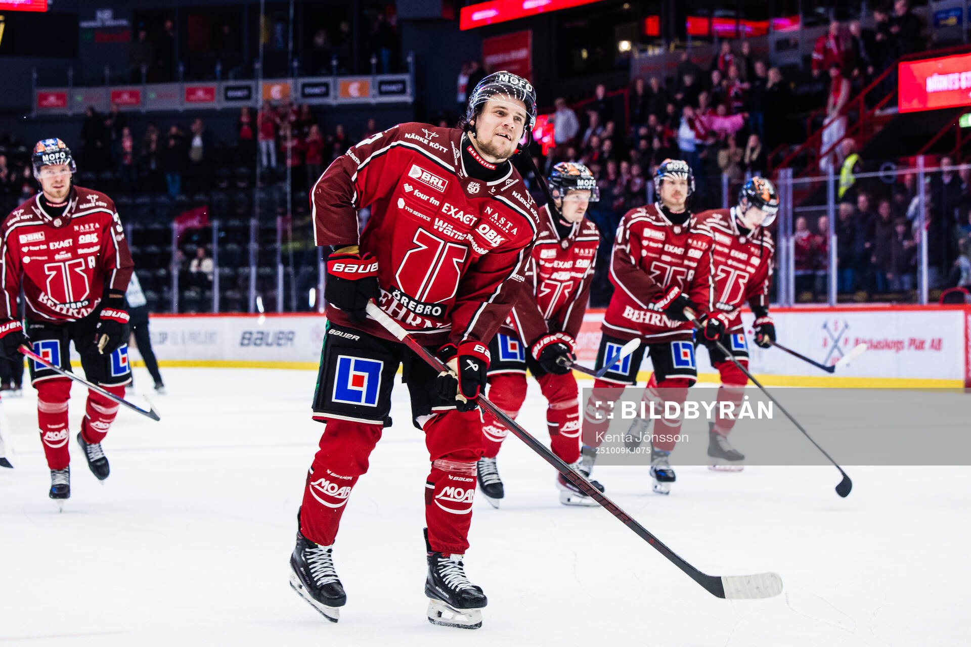 Örebros William Wikman jublar