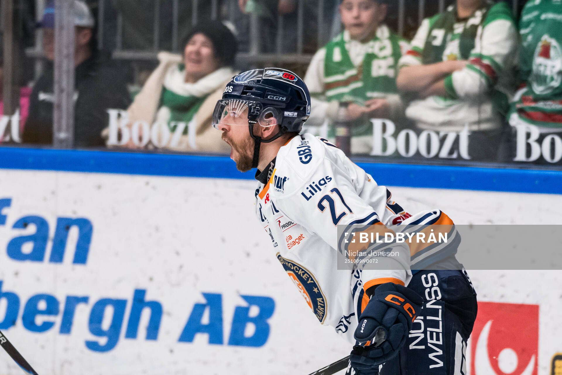 Växjös Brian Cooper jublar