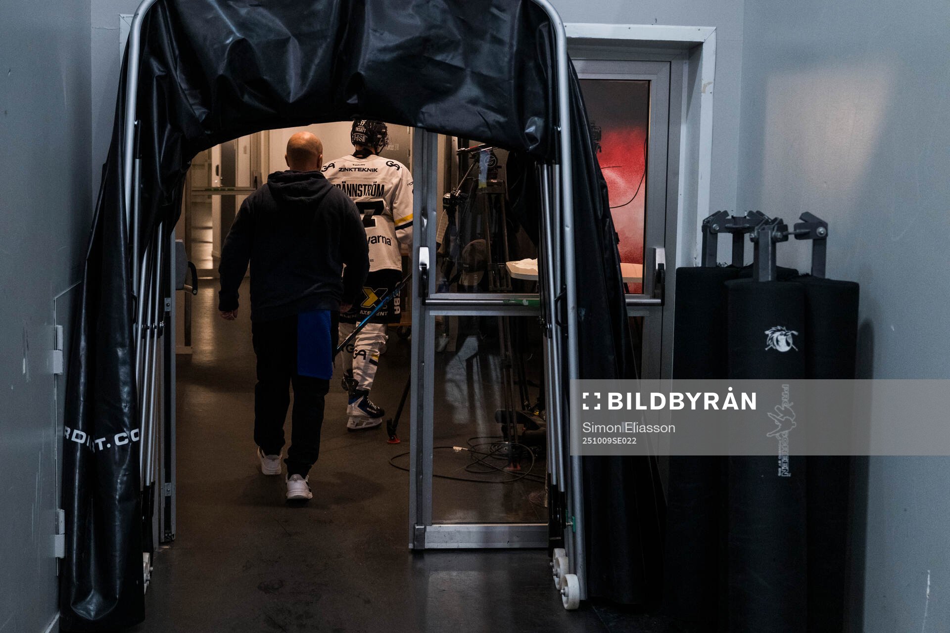 HV71s Isac Brännström lämnar