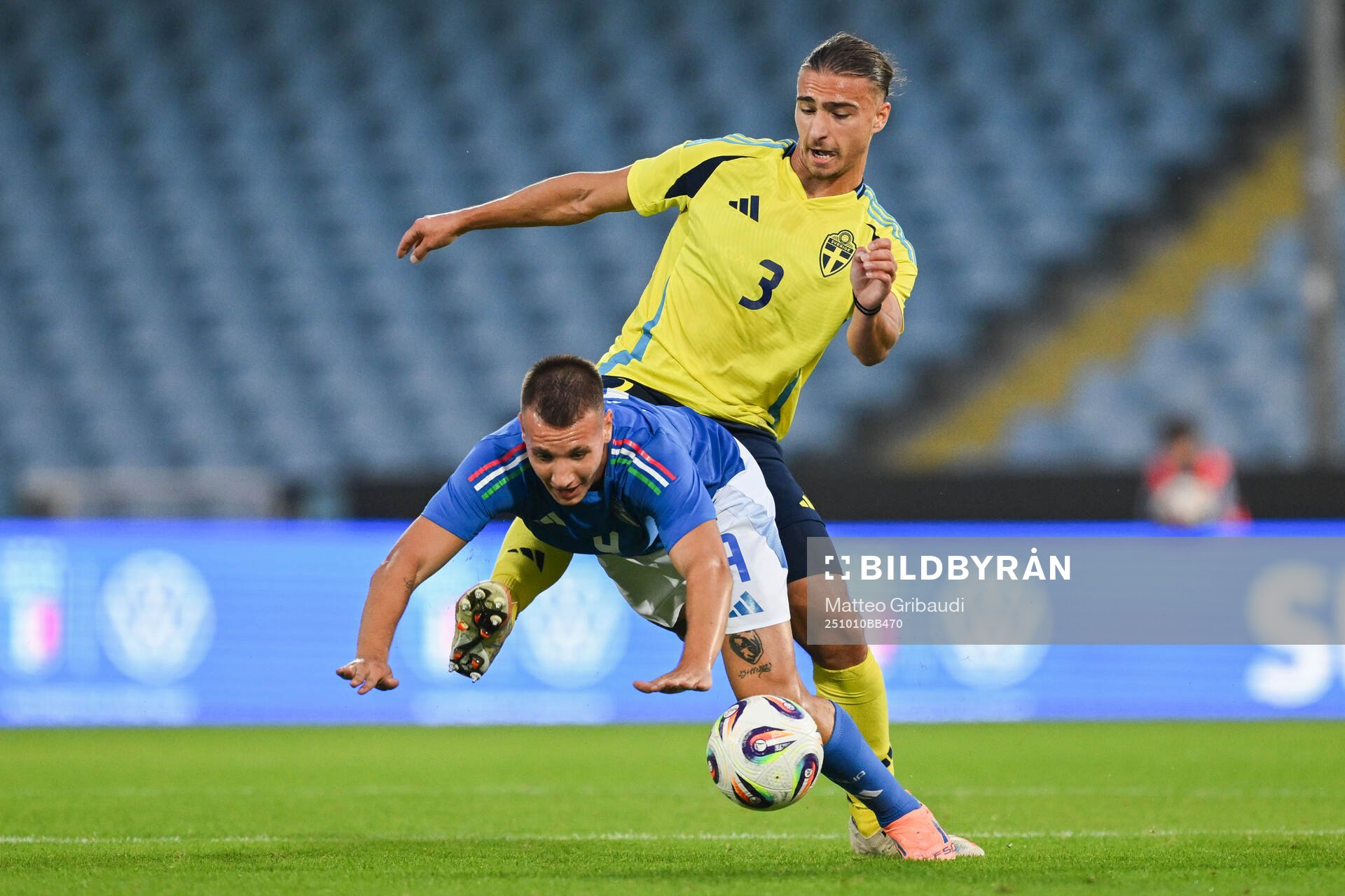 Francesco Camarda of Italy and Elison Makolli of Sweden