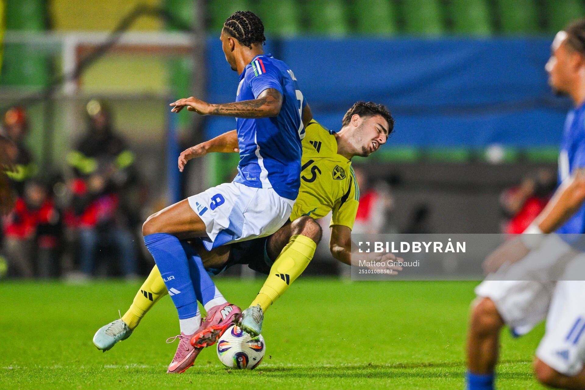 Cher Ndour of Italy and Bleon Kurtulus of Sweden