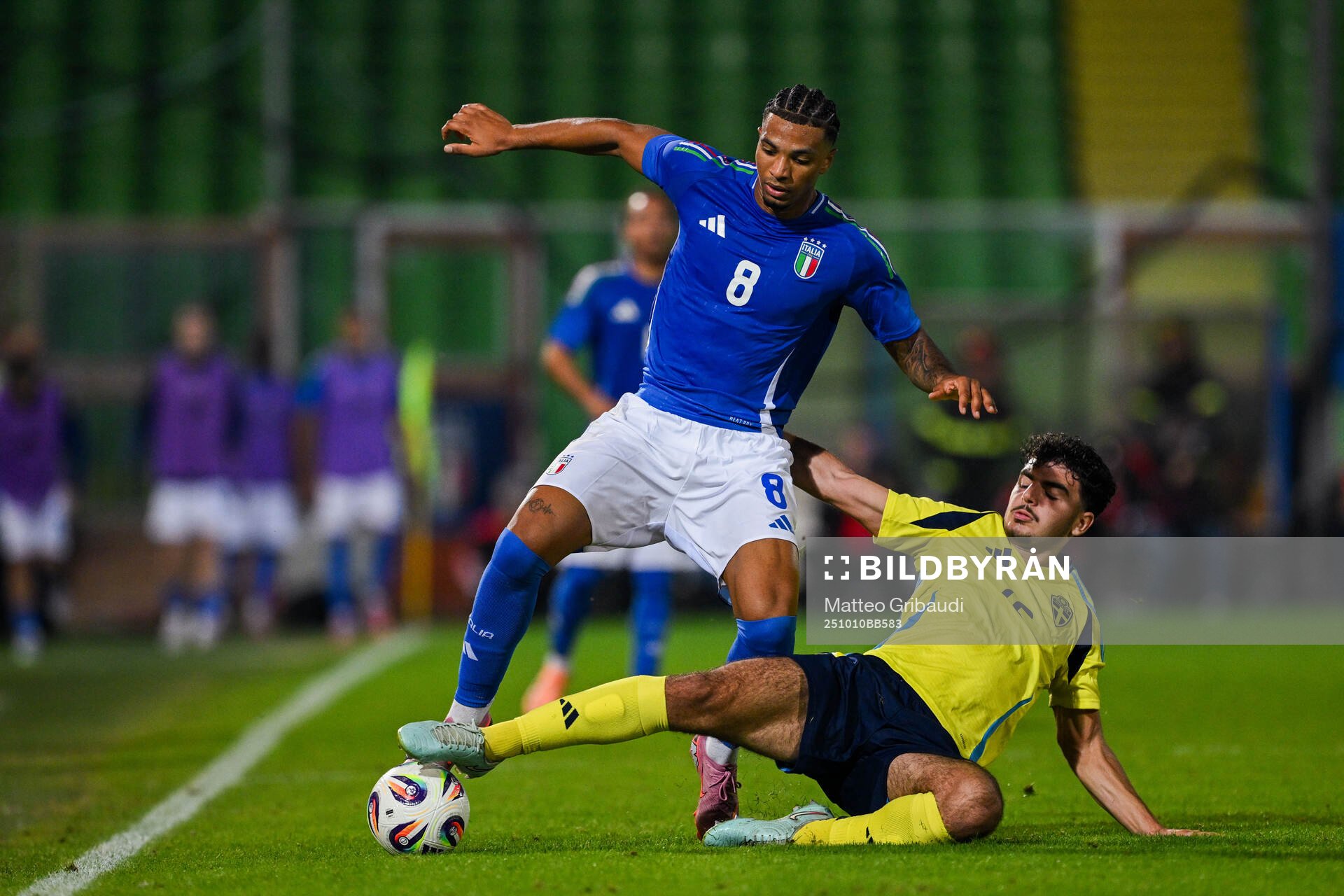 Cher Ndour of Italy and Bleon Kurtulus of Sweden