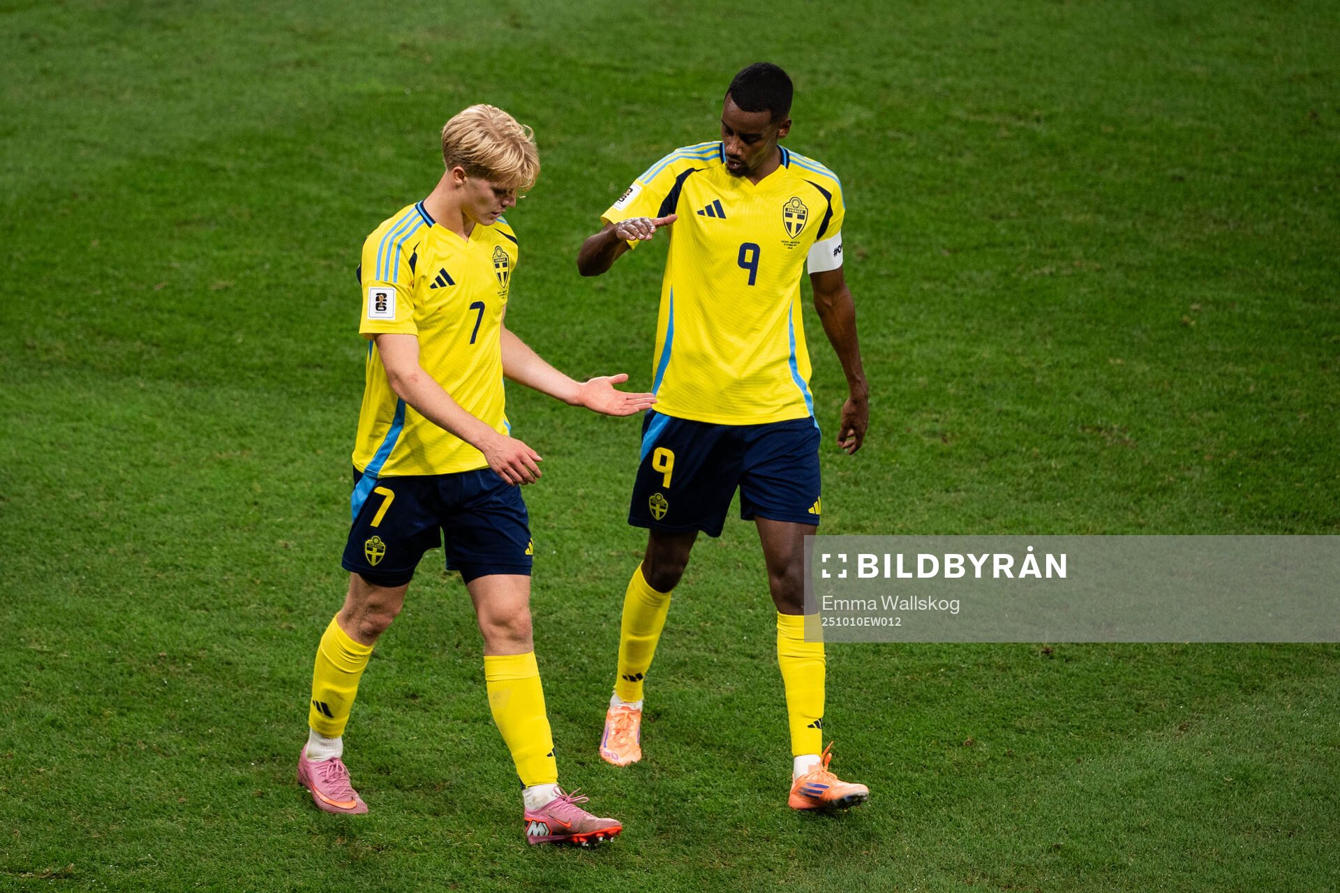 Lucas Bergvall of Sweden and Alexander Isak of Sweden