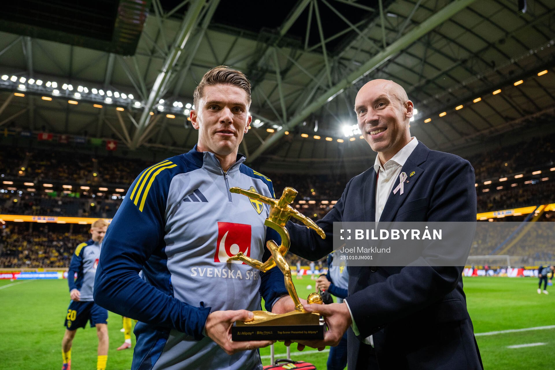 Viktor Gyökeres of Sweden receives the award for most