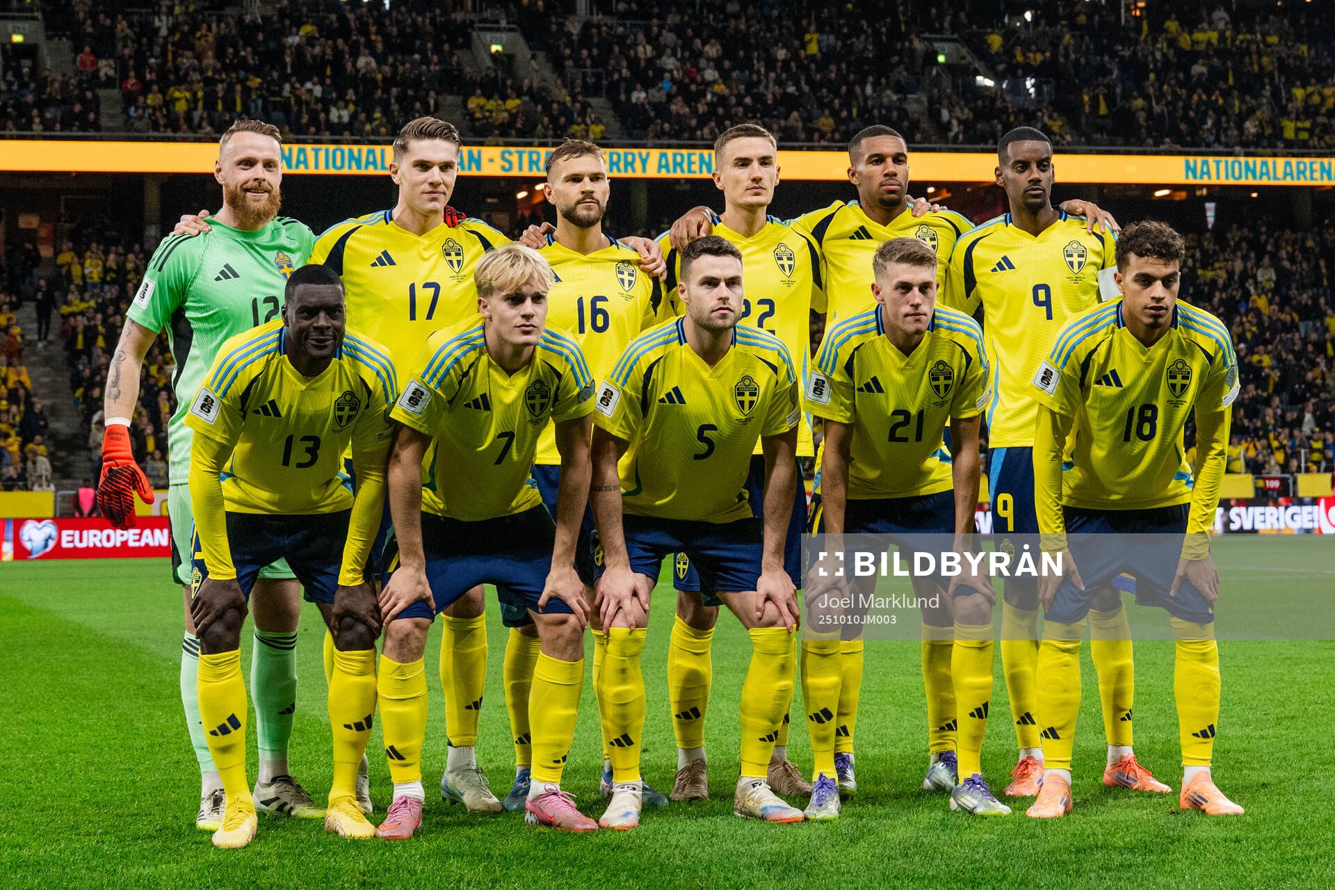 The starting eleven of Sweden pose for a team photo