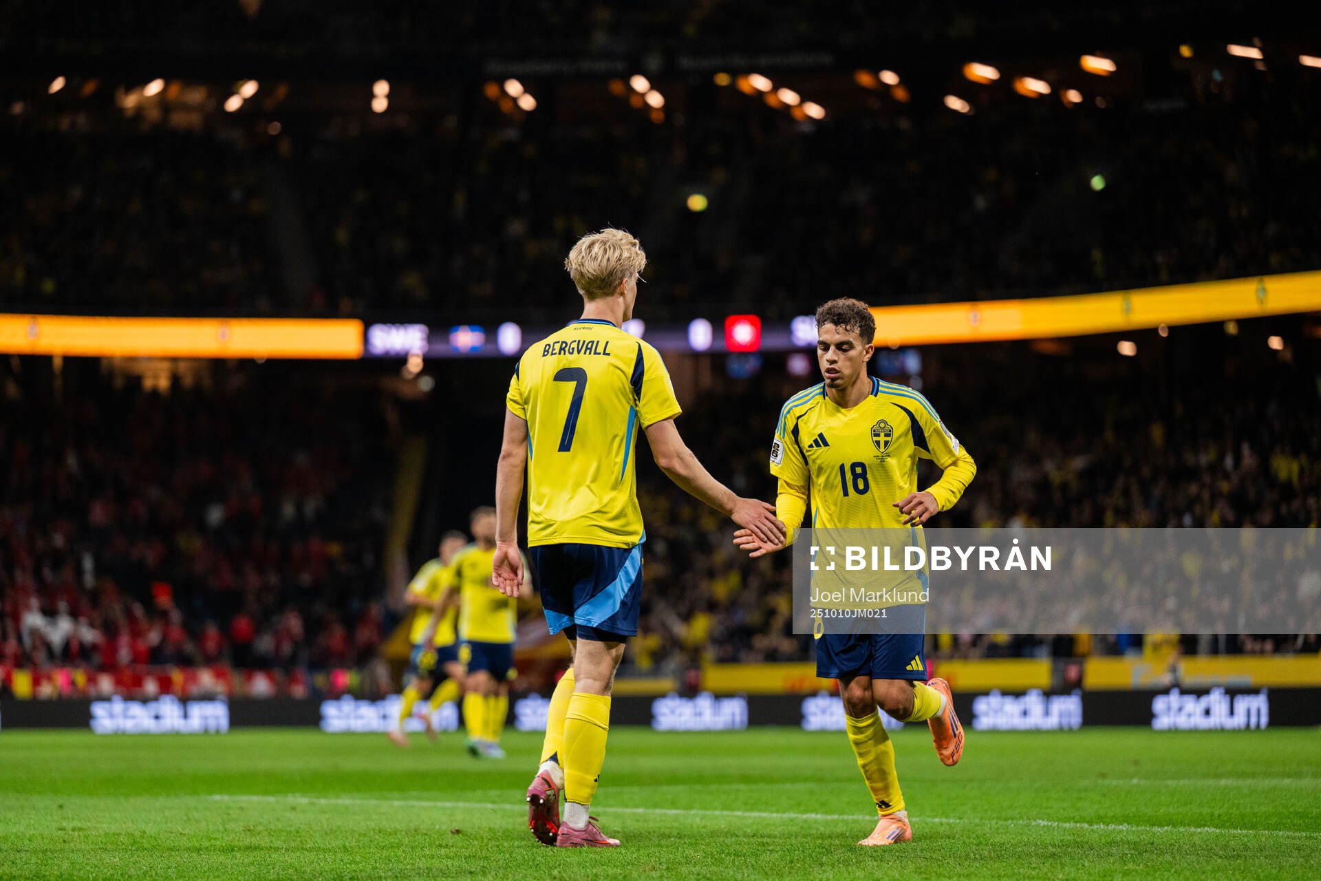 Lucas Bergvall and Yasin Ayari of Sweden