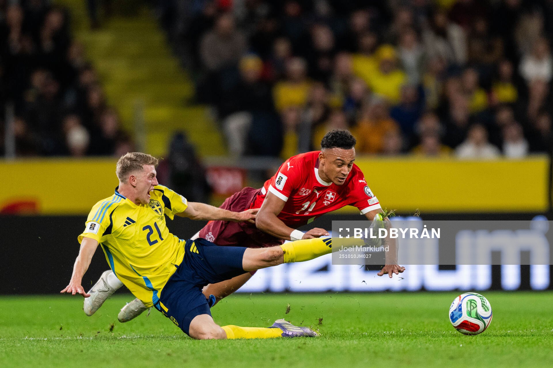 Alexander Bernhardsson of Sweden and Dan Ndoye of