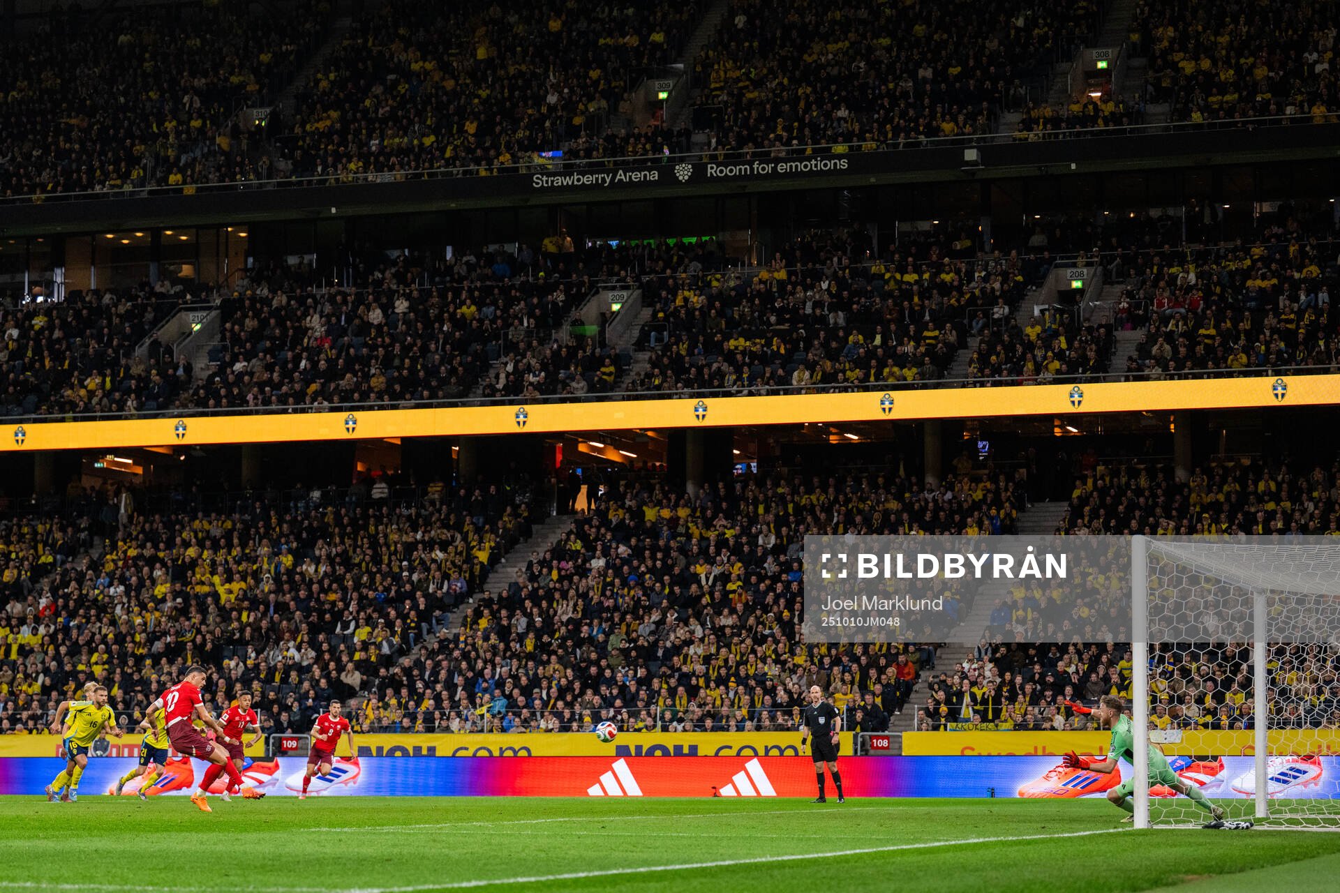 Granit Xhaka of Switzerland scores the 0-1 goal against