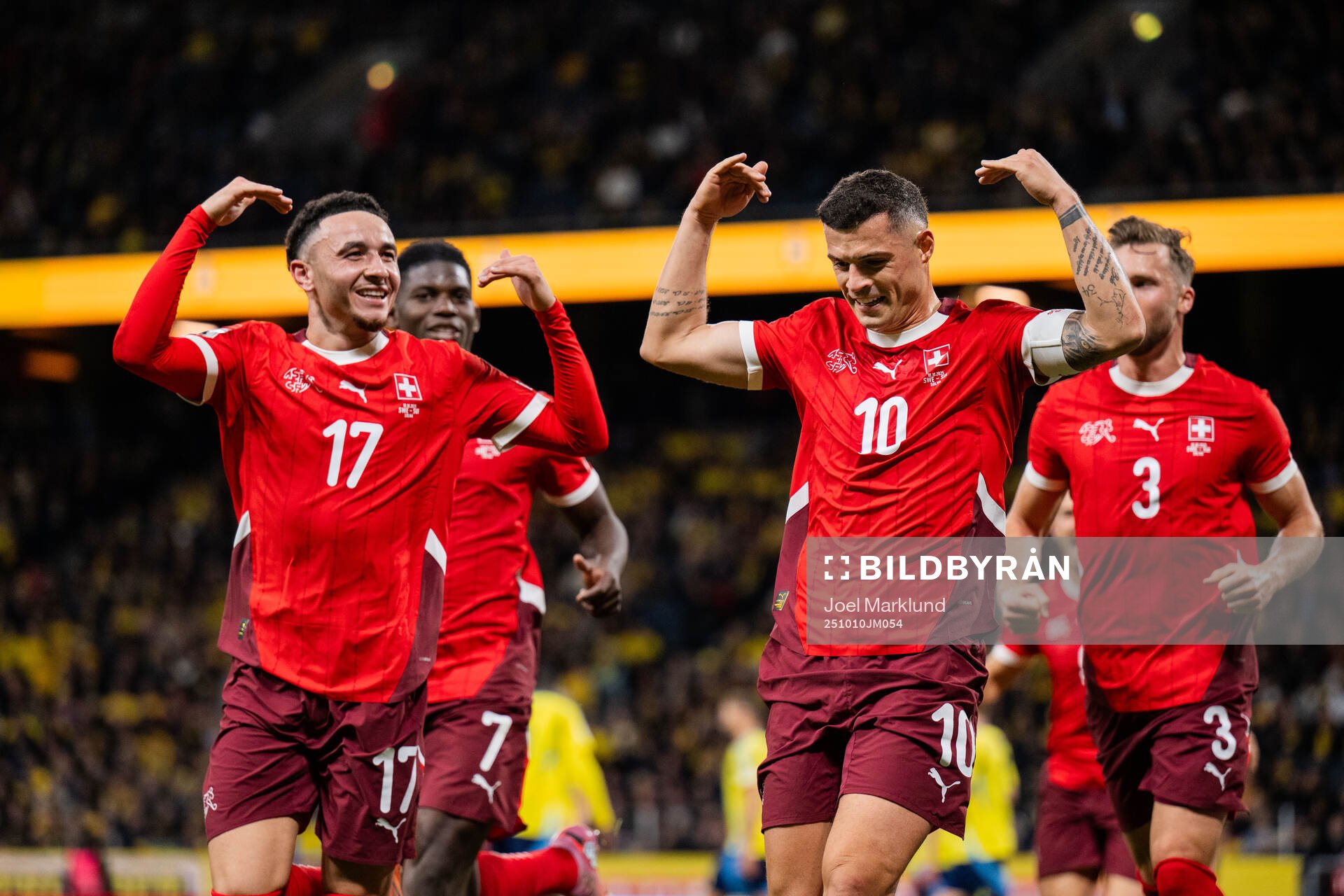 Ruben Vargas and Granit Xhaka celebrating the 0-1 goal