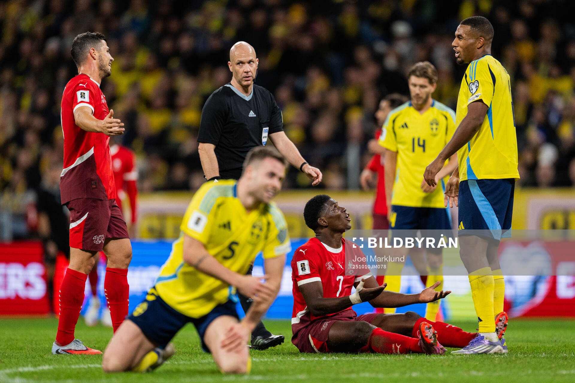 Breel Embolo of Switzerland, Gabriel Gudmundsson and Isak