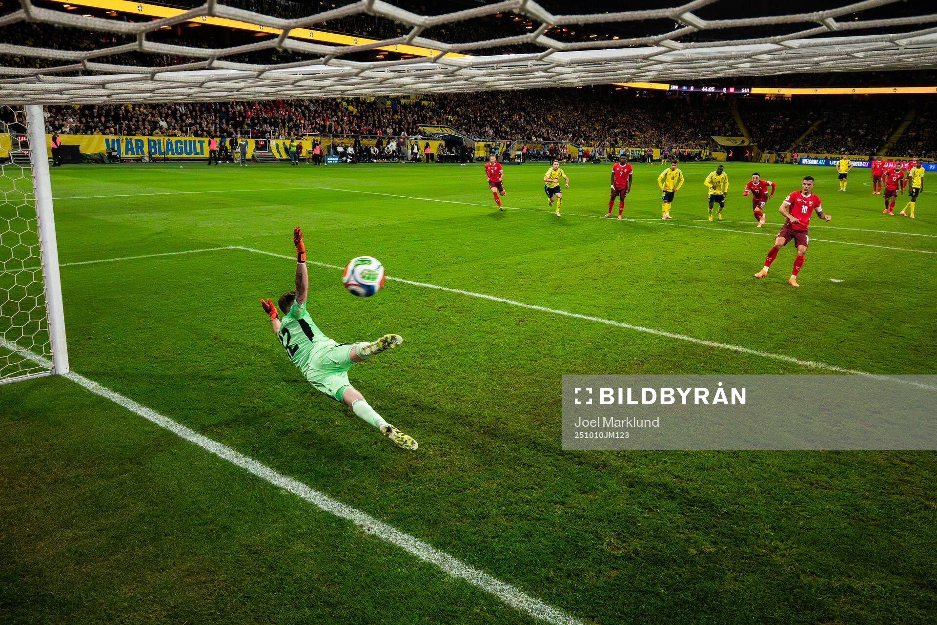 Goalkeeper Viktor Johansson lets in the 0-1 goal