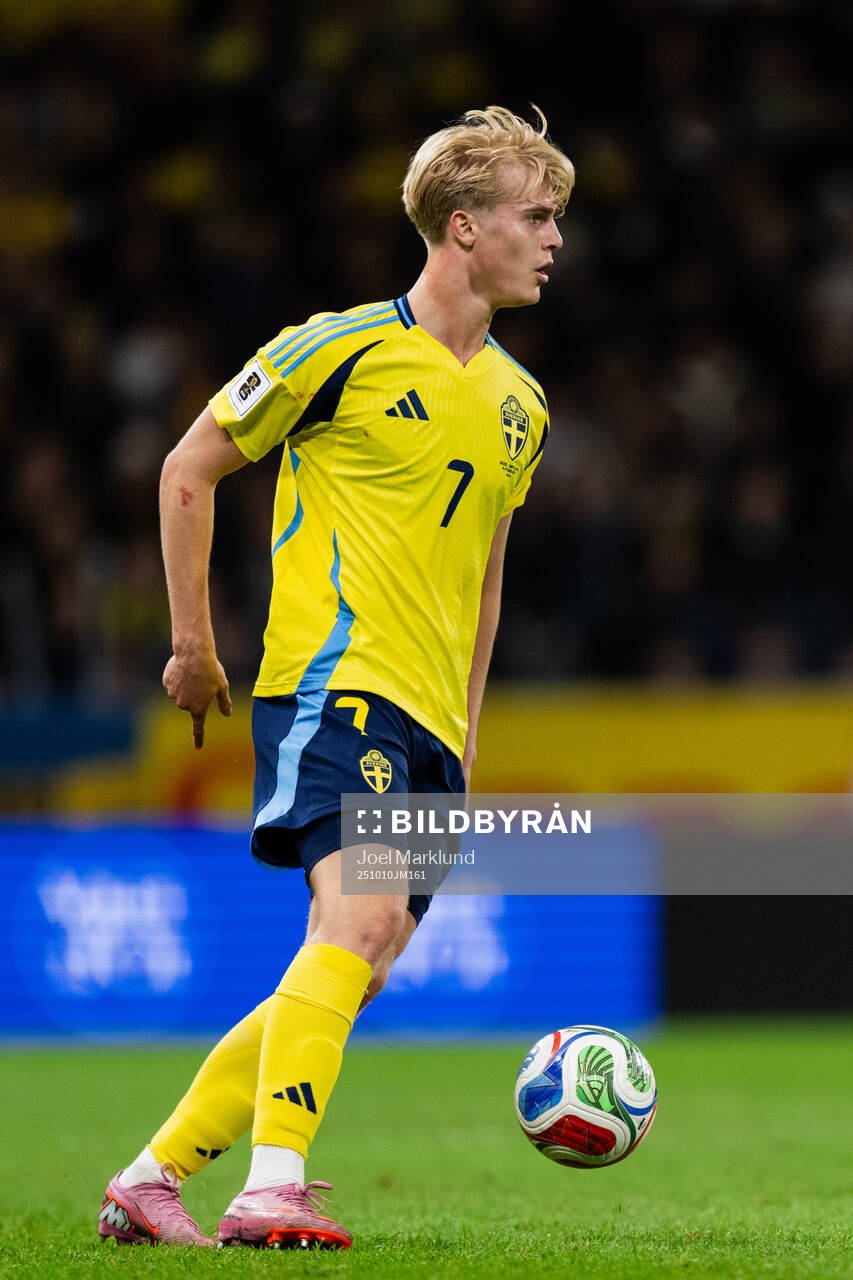 Lucas Bergvall of Sweden