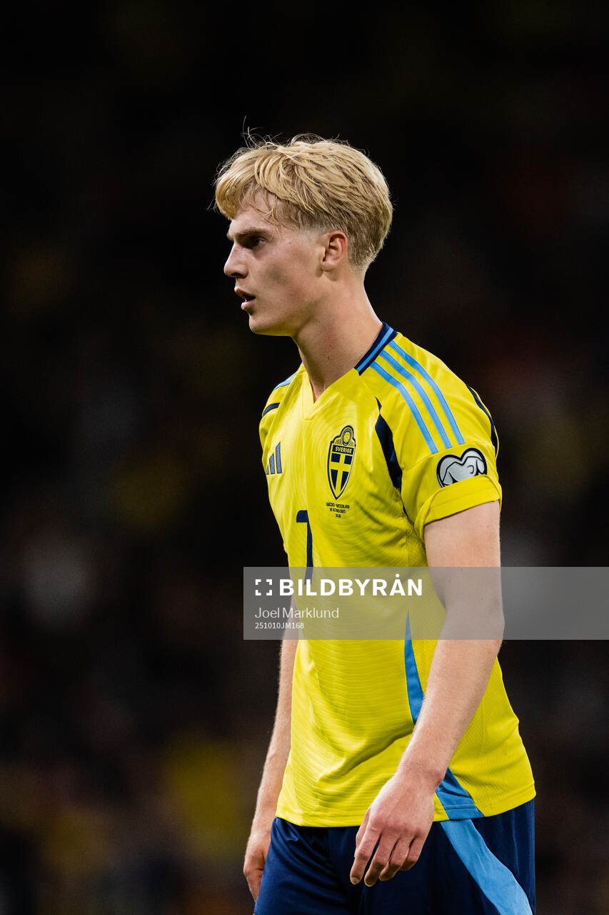 Lucas Bergvall of Sweden