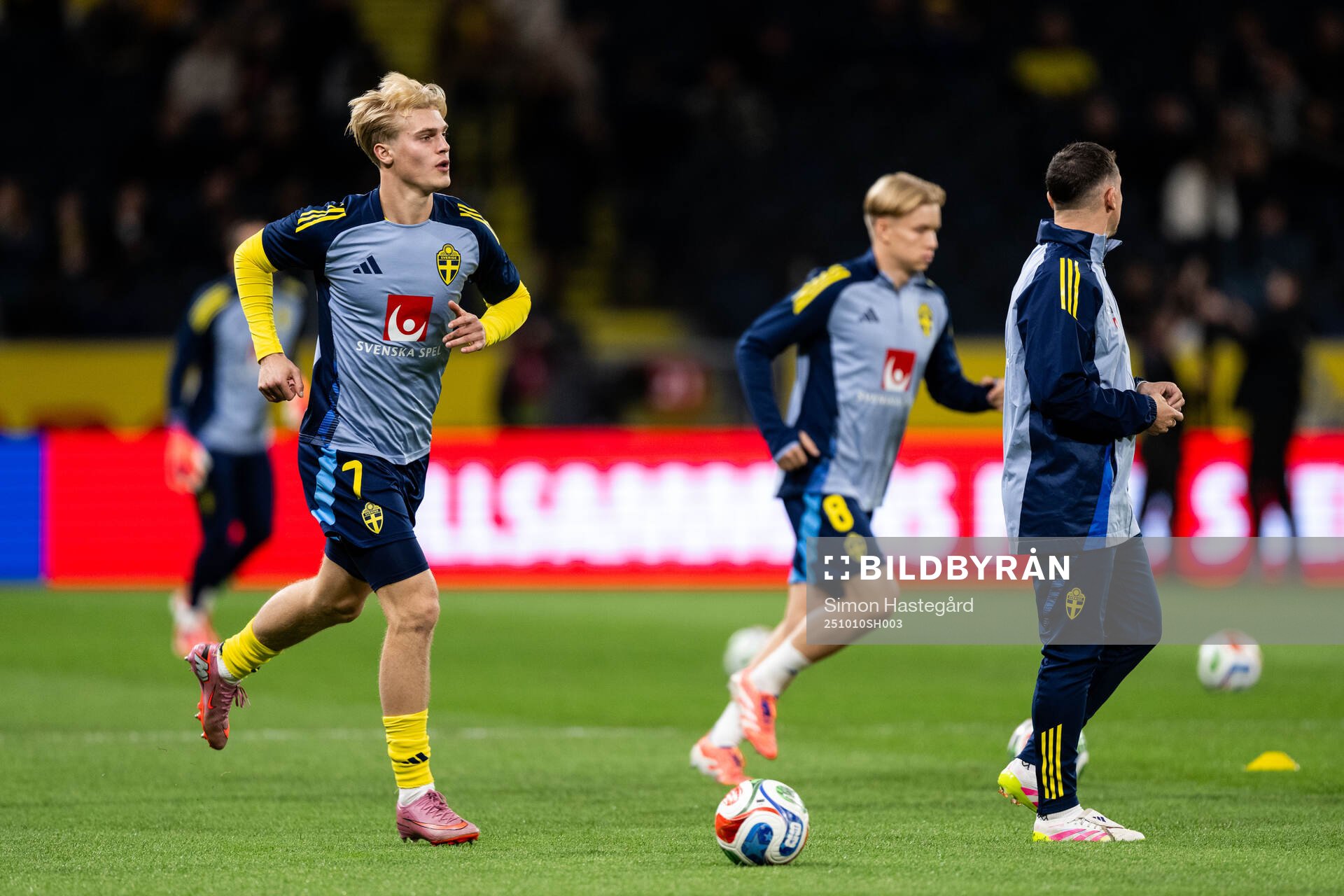 Lucas Bergvall of Sweden