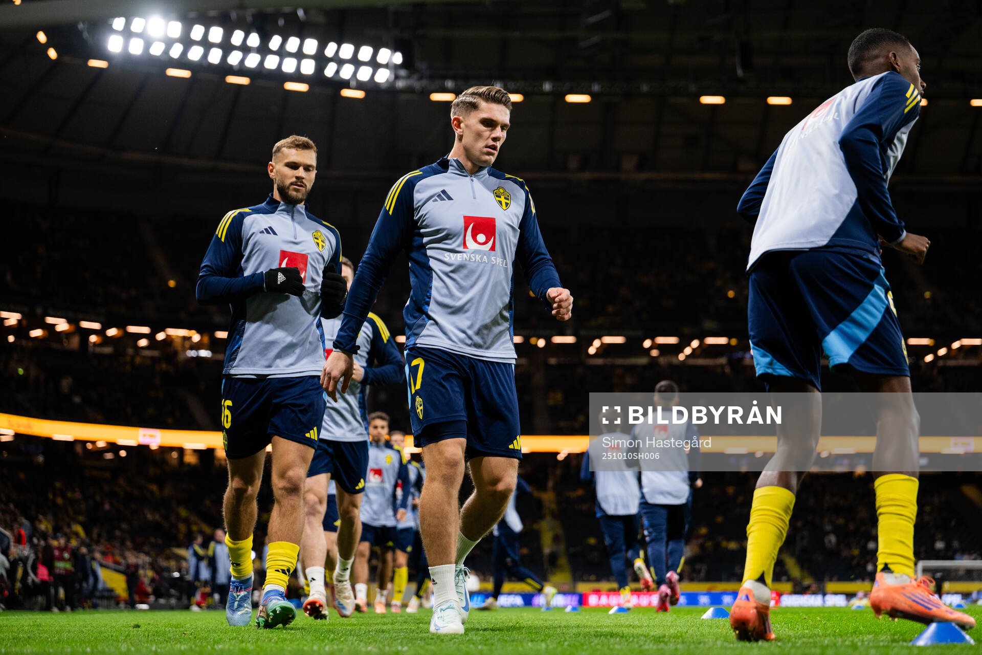 Jesper Karlström and Viktor Gyökeres of Sweden