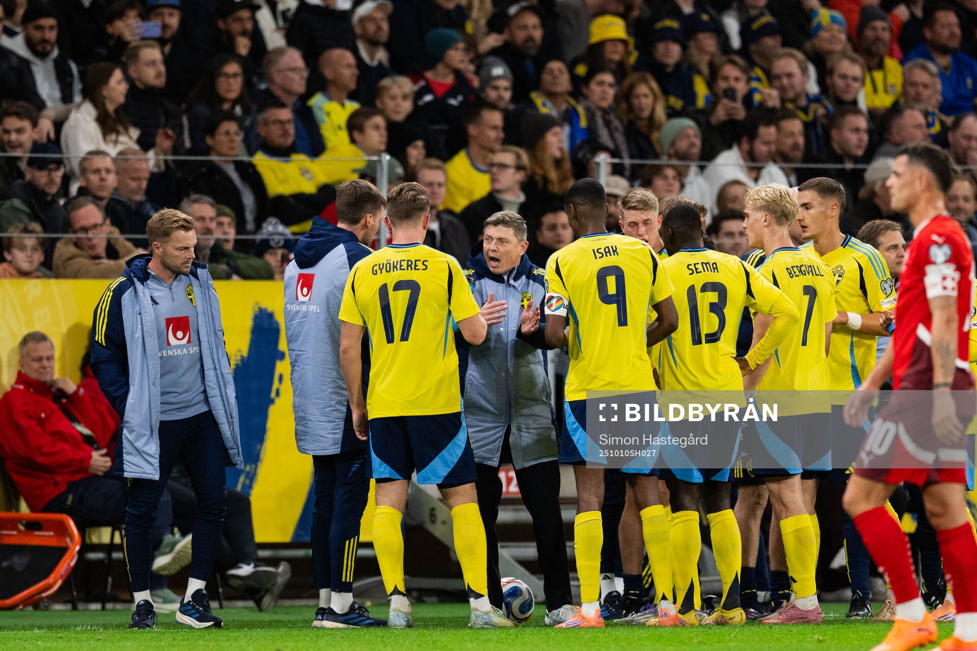 Head coach Jon Dahl Tomasson of Sweden