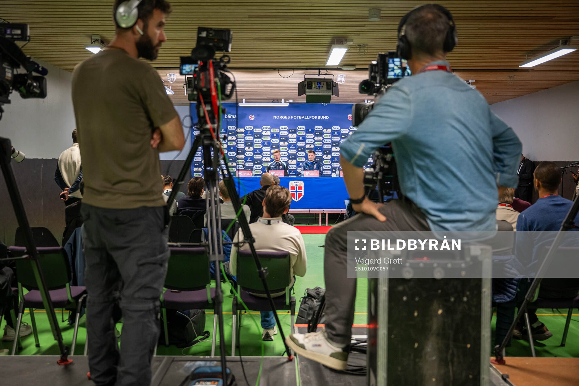 Alexander Sørloth and press officer Morten Morisbak