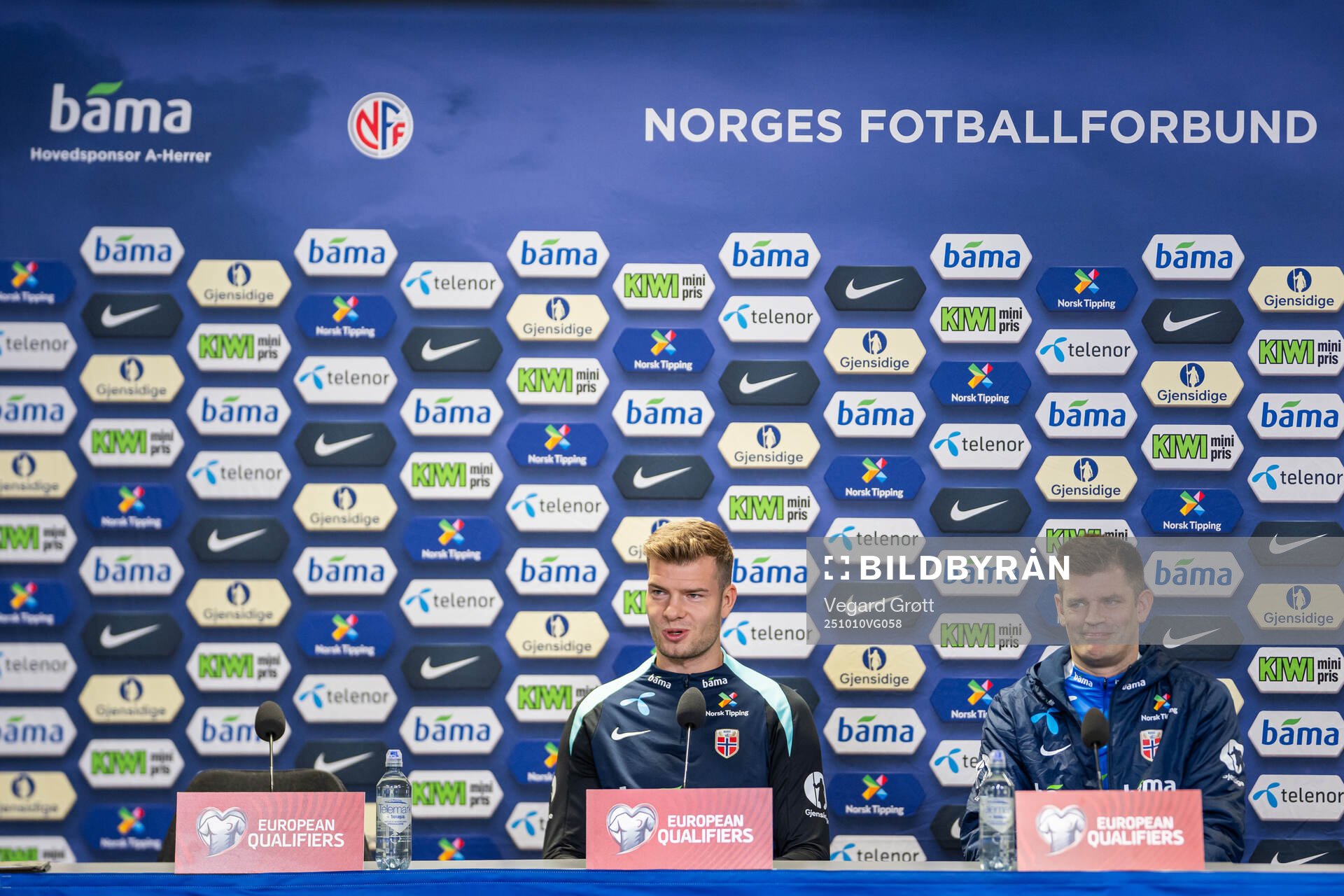 Alexander Sørloth and press officer Morten Morisbak