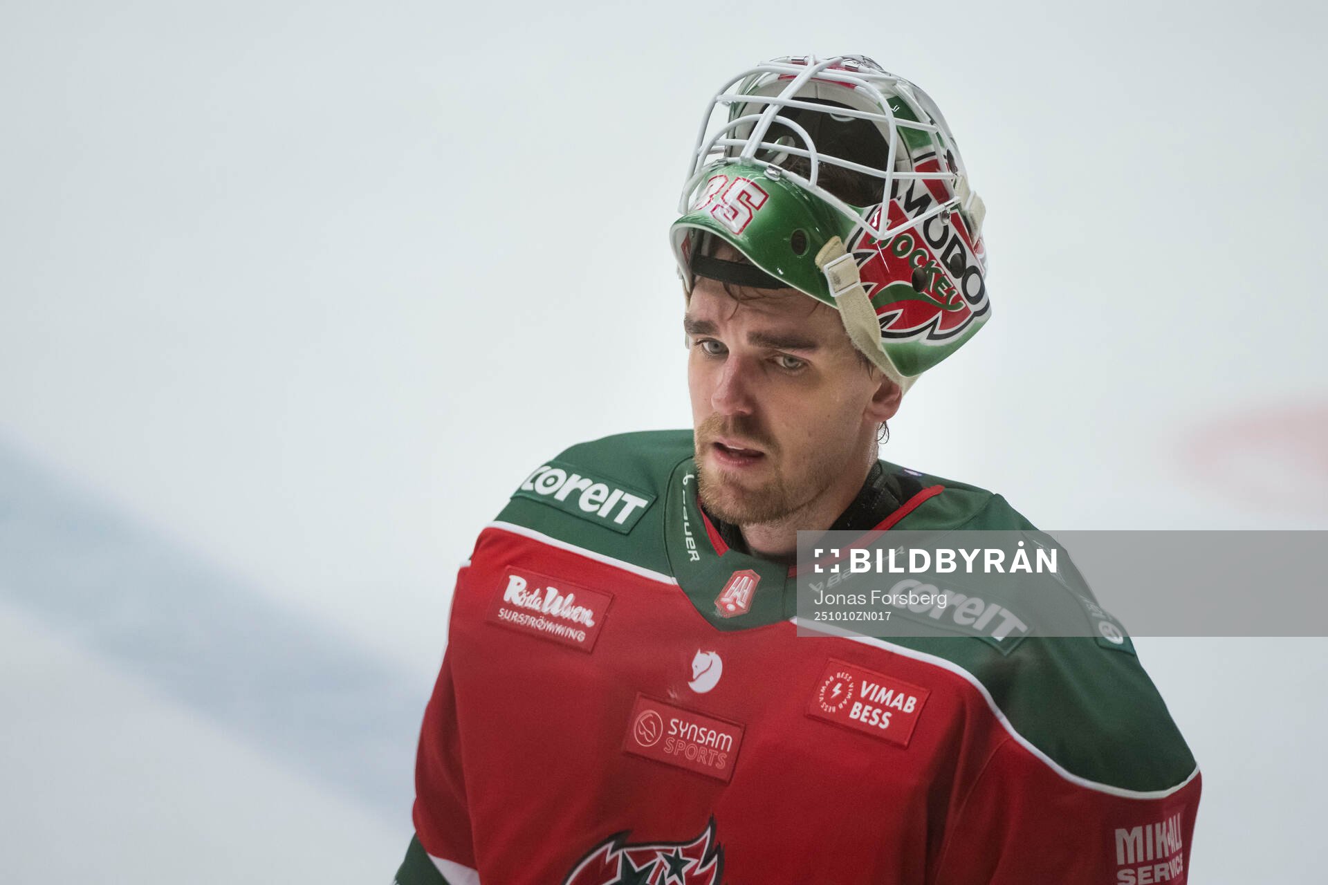Modos målvakt Adam Werner